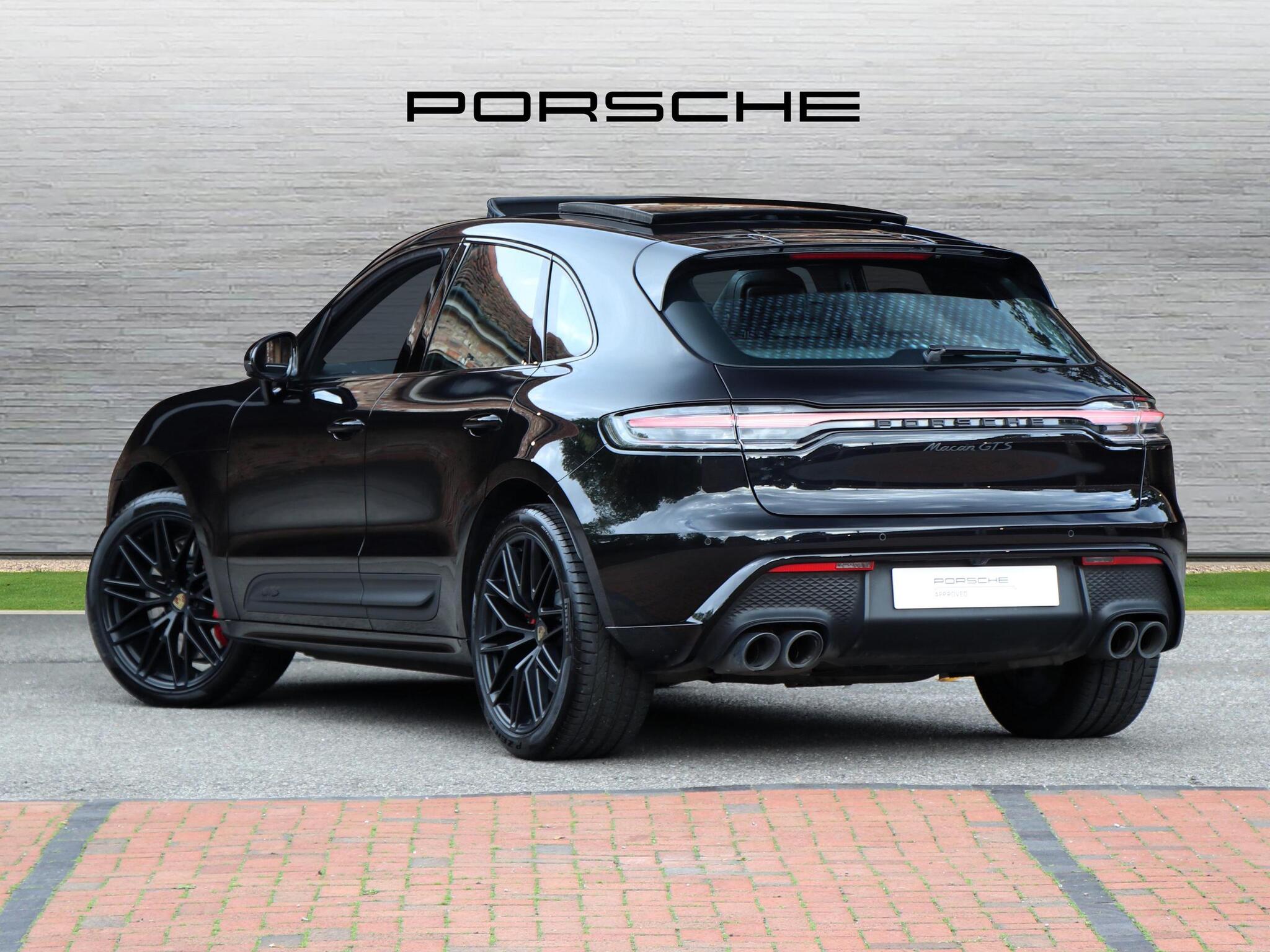 Porsche Macan view 2