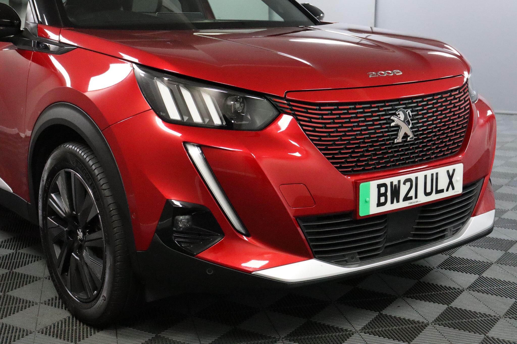 Peugeot E-2008 view 26