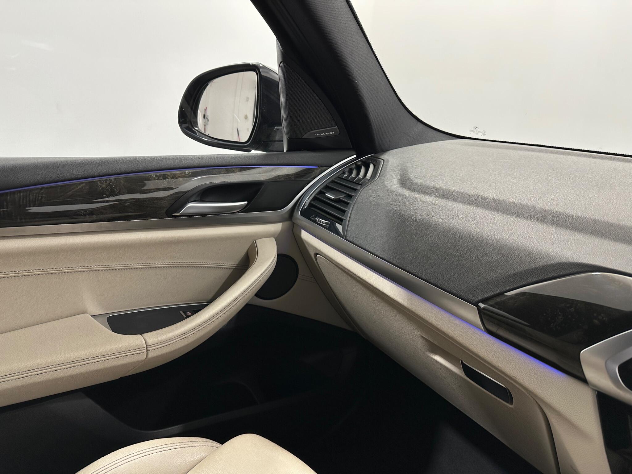 BMW X3 view 29