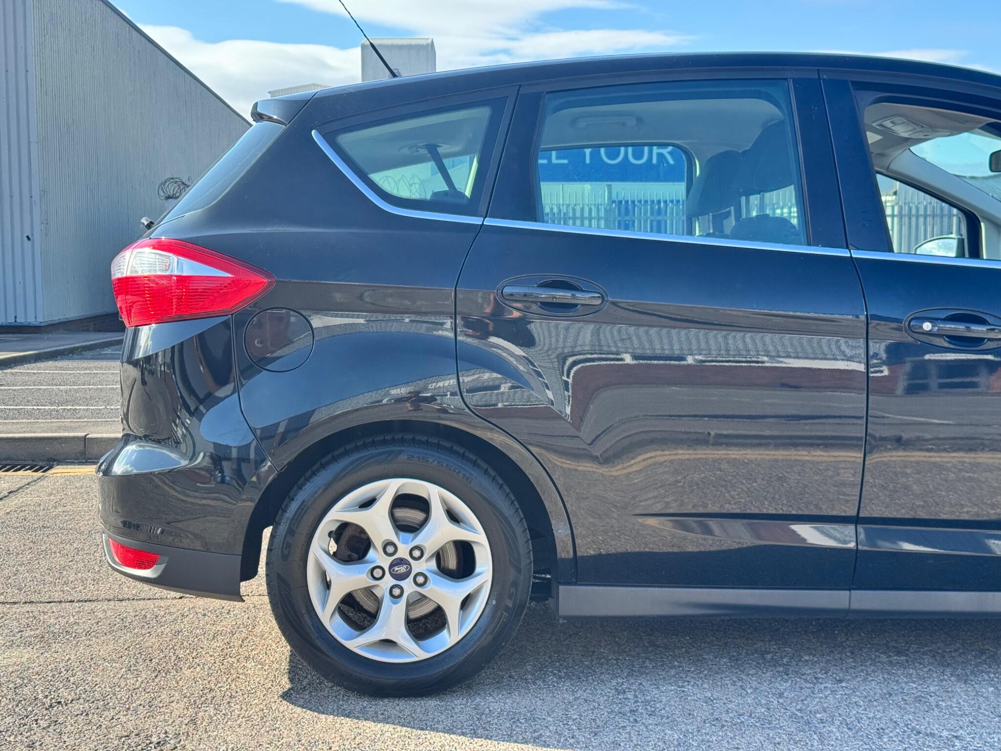 Ford C-Max view 49
