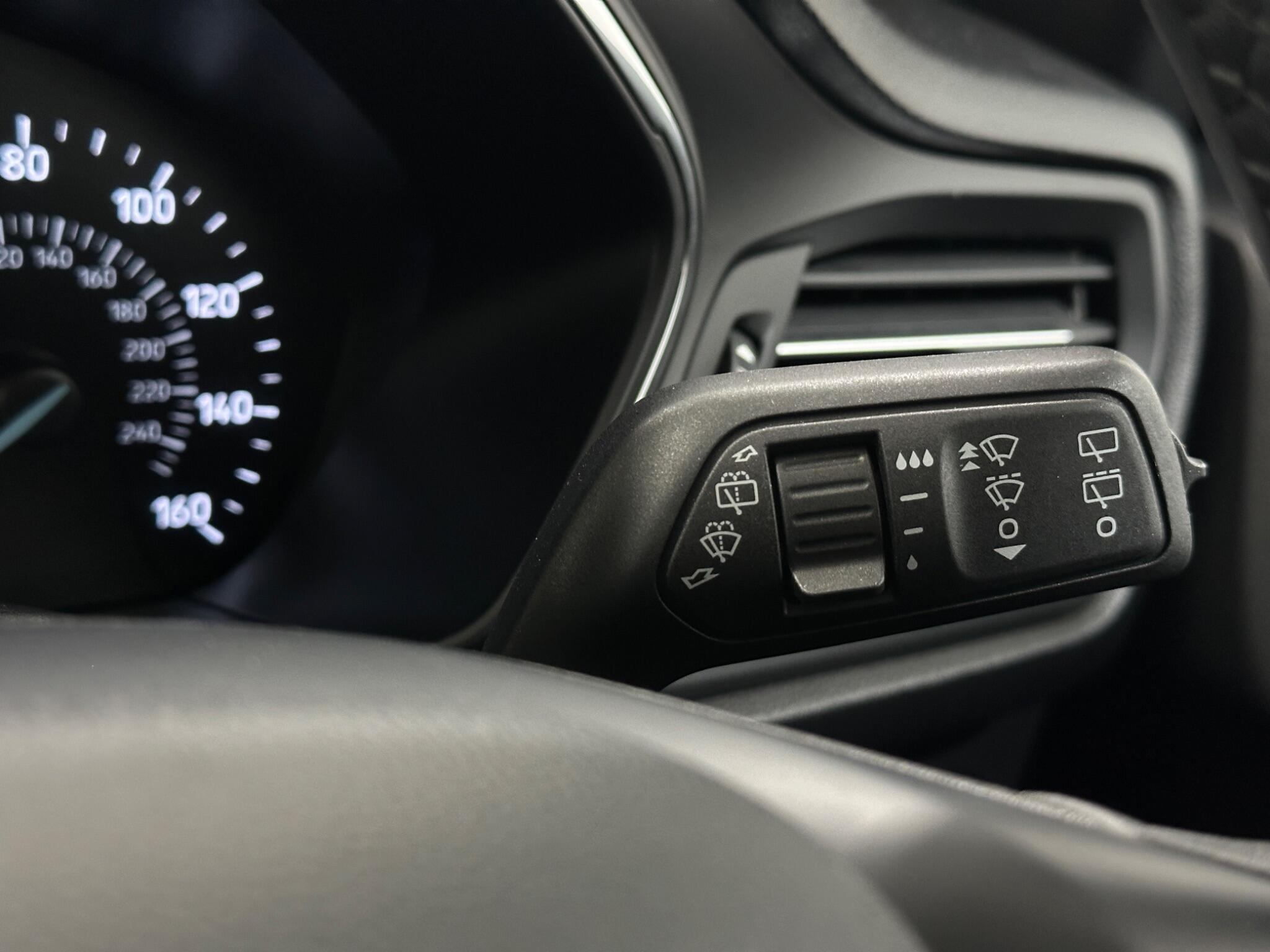 Ford Focus view 16