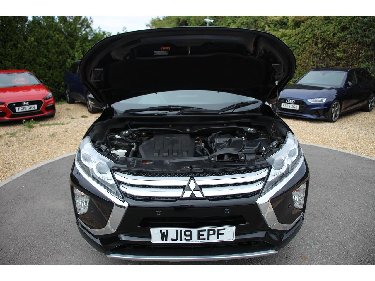 Mitsubishi Eclipse Cross view 44