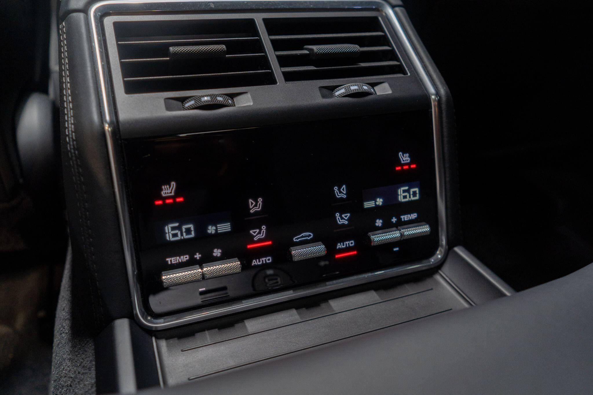 Porsche Panamera view 20