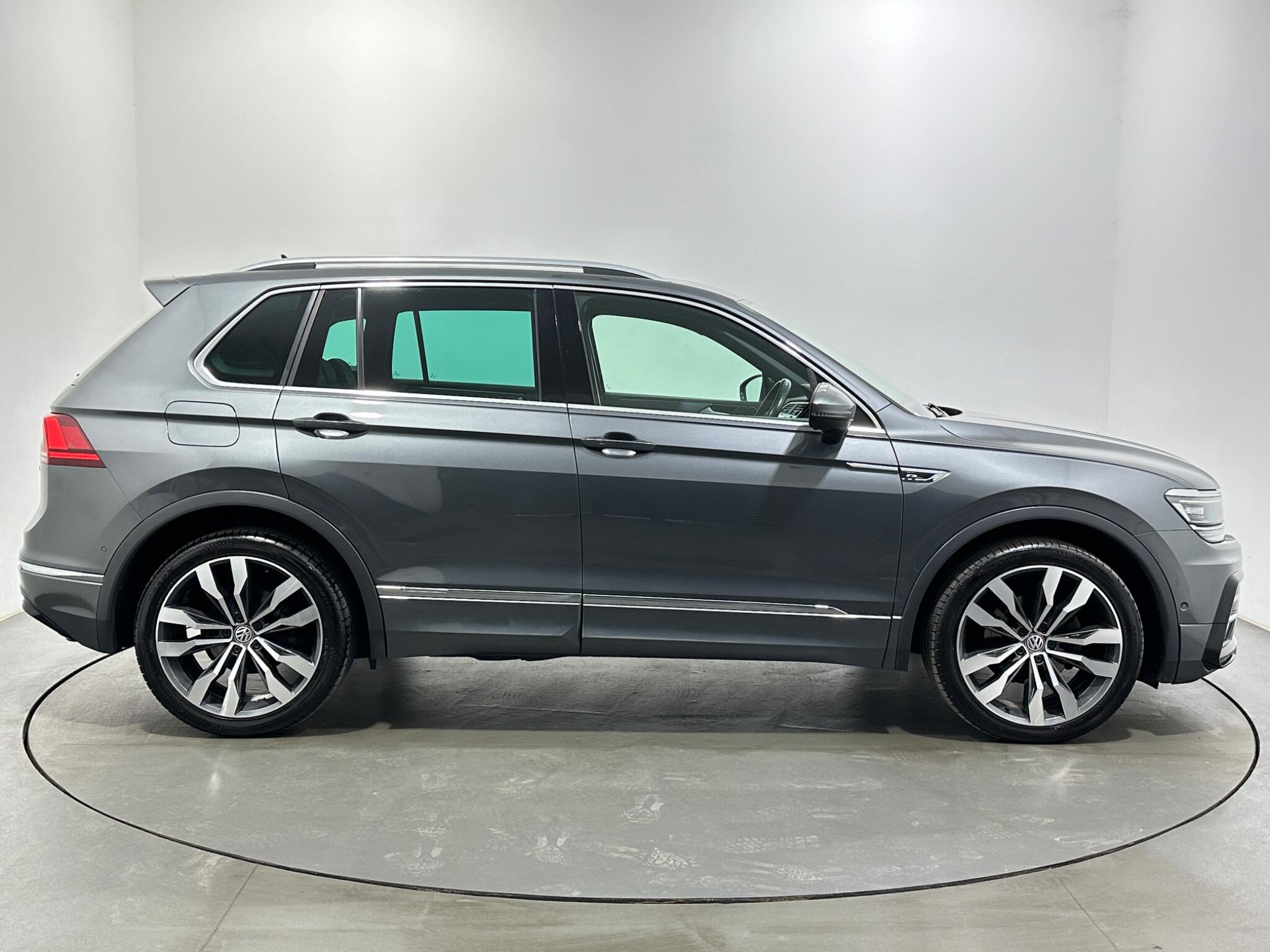 Volkswagen Tiguan view 9