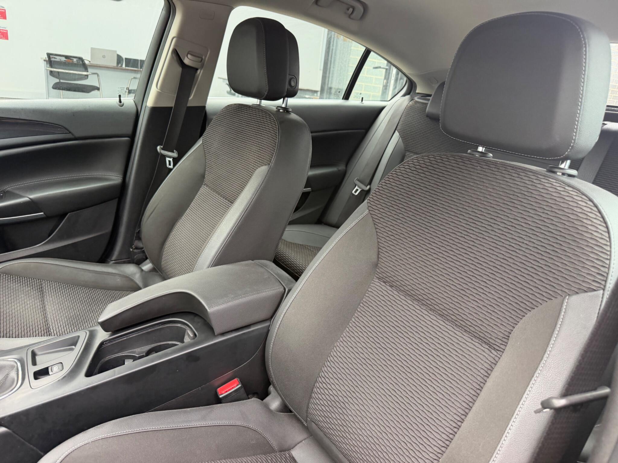 Vauxhall Insignia view 16