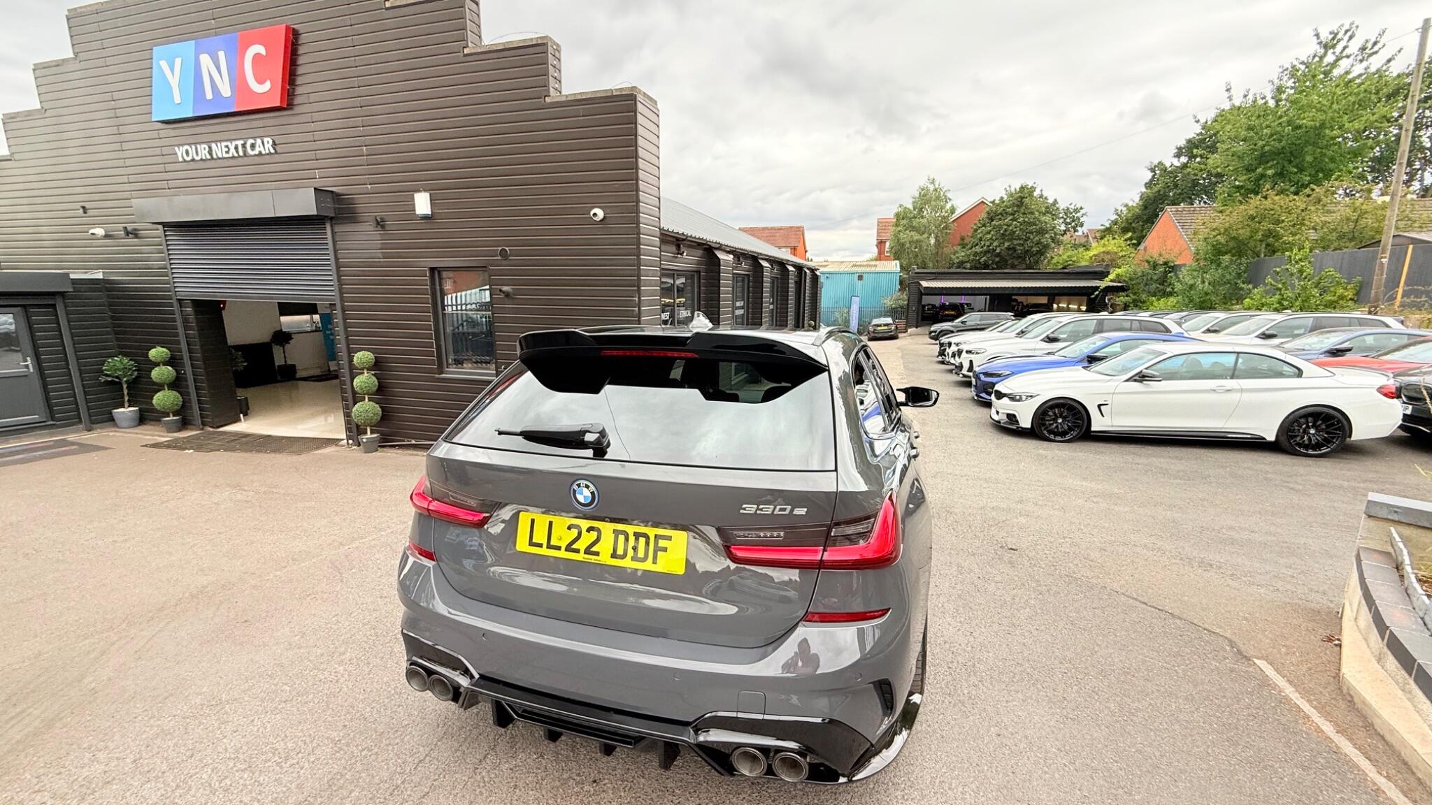 BMW 3 Series view 2