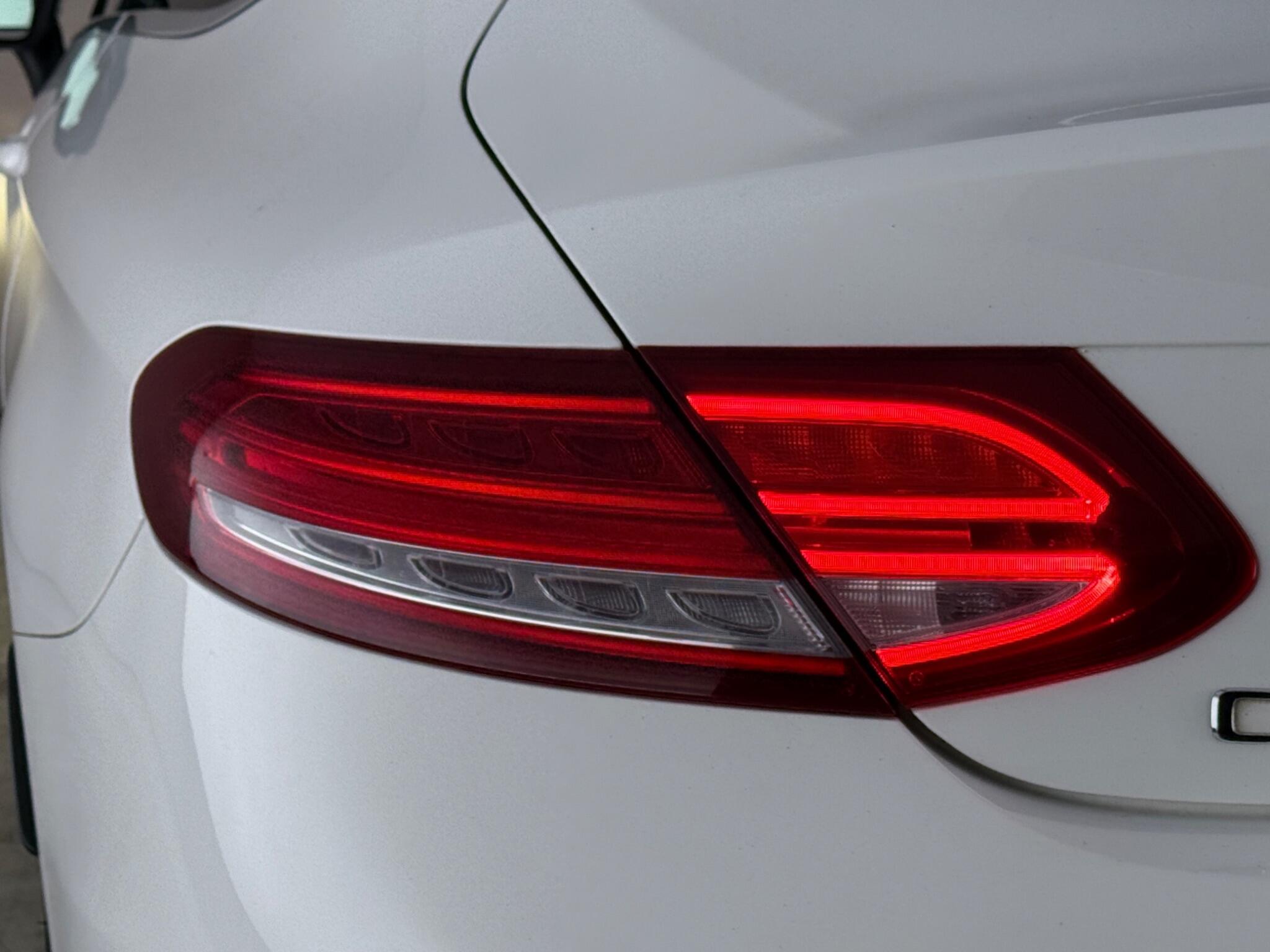 Mercedes-Benz C-Class view 11