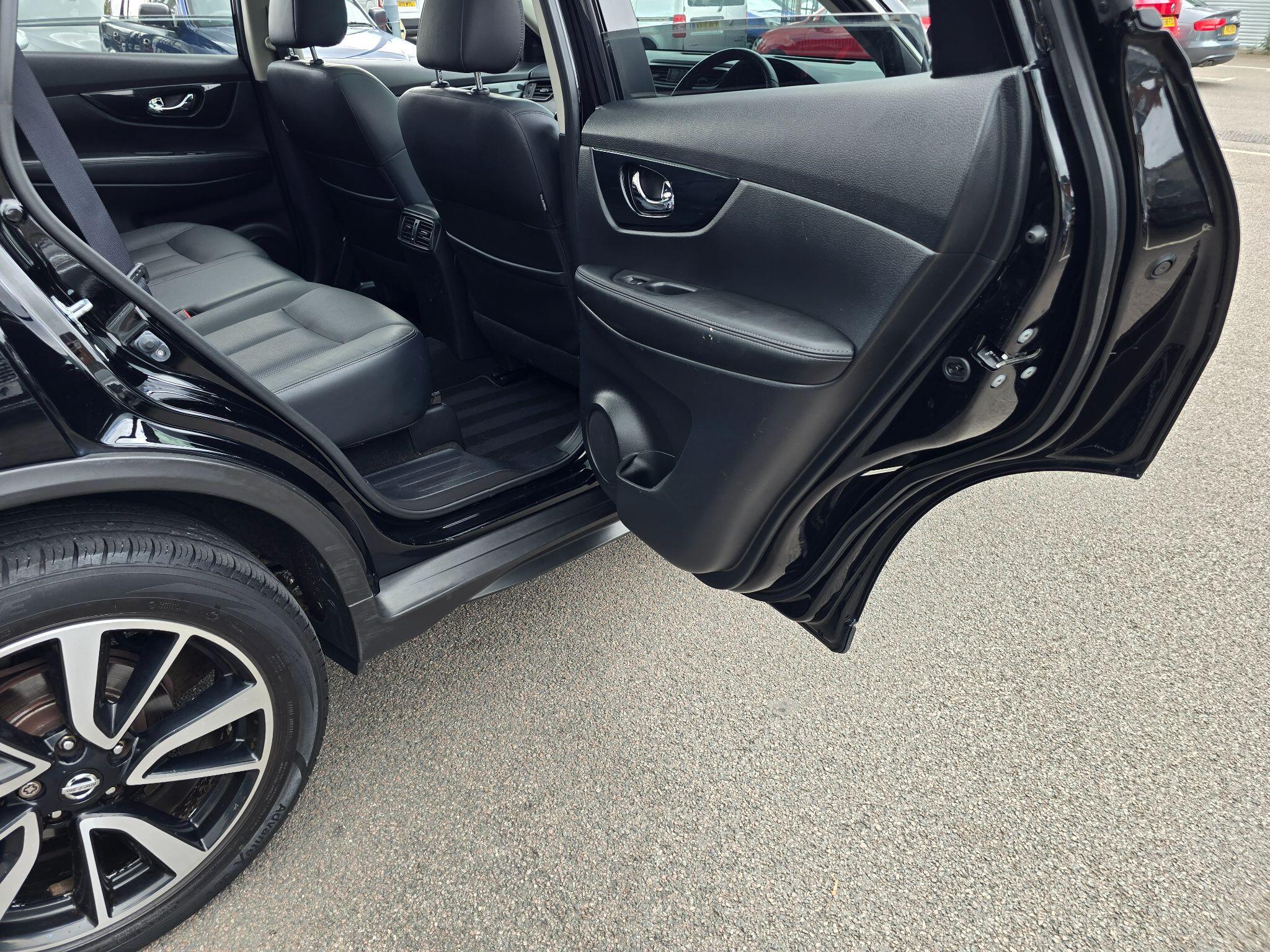 Nissan X-Trail view 60