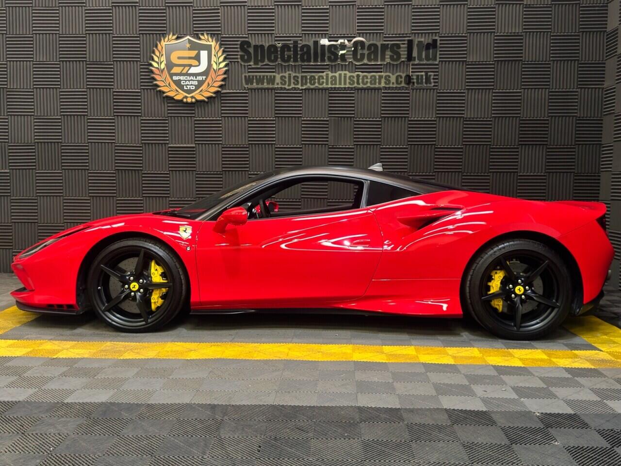 Ferrari F8 Tributo view 19