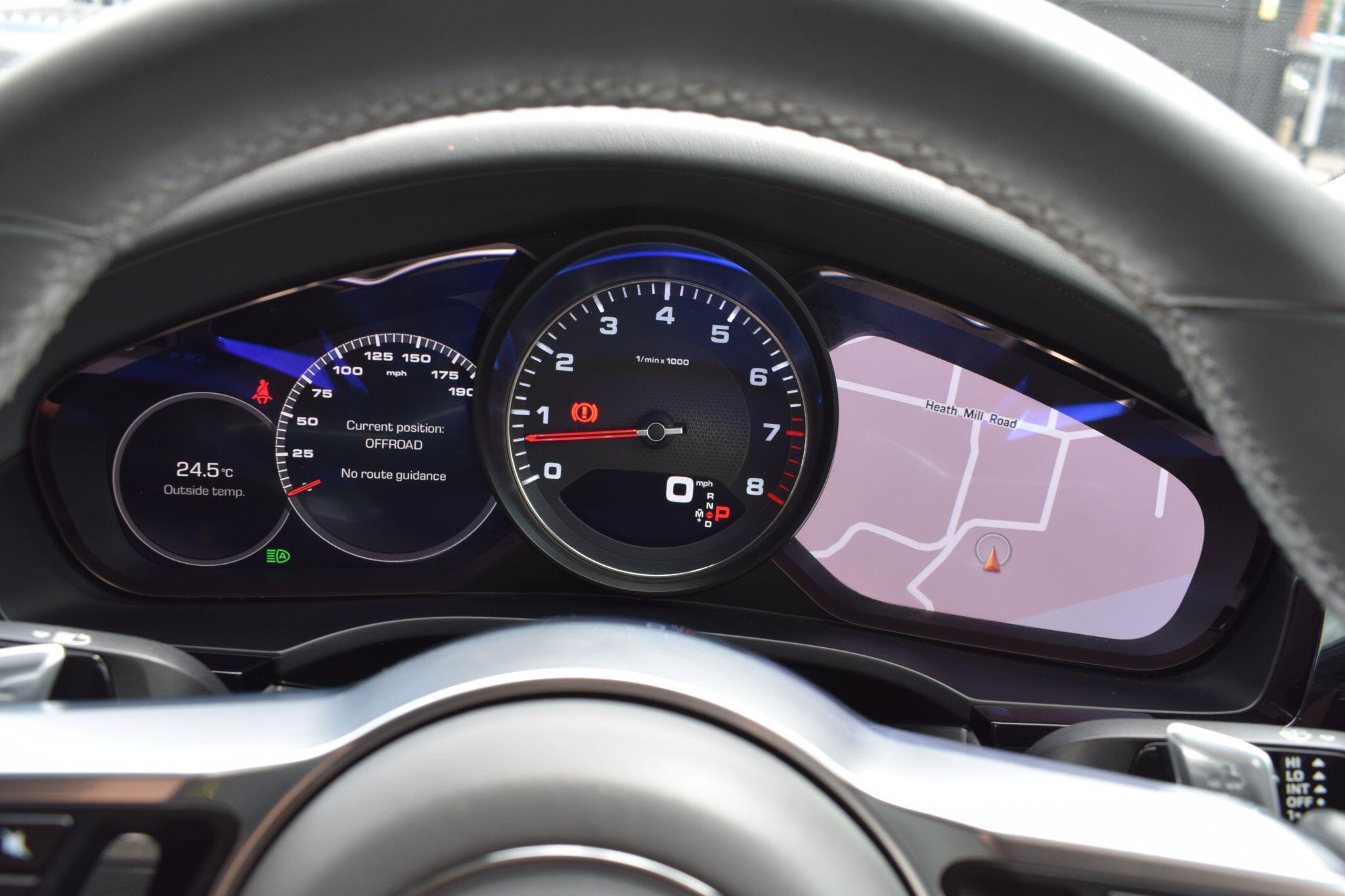 Porsche Cayenne view 25