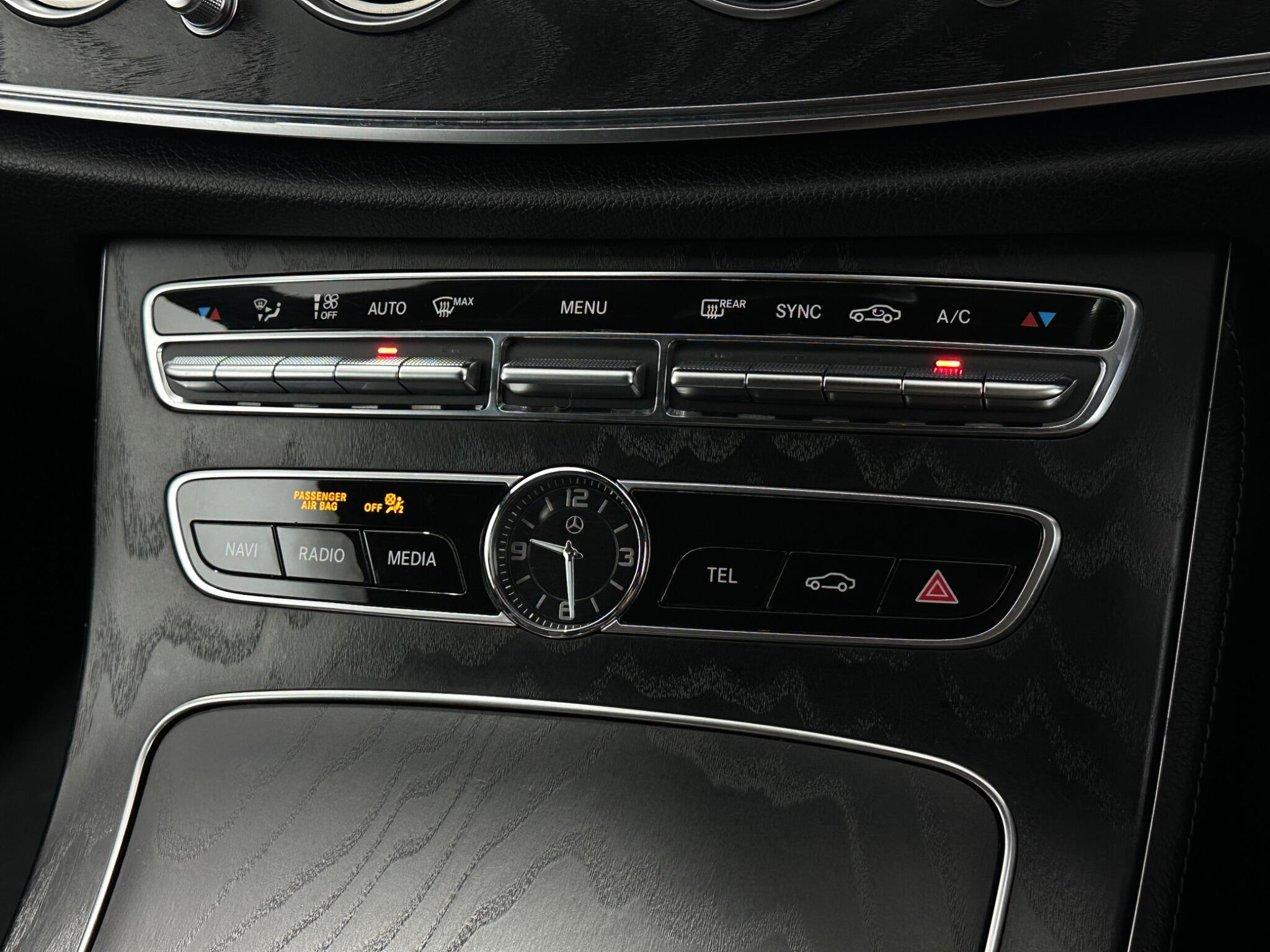 Mercedes-Benz E-Class view 23