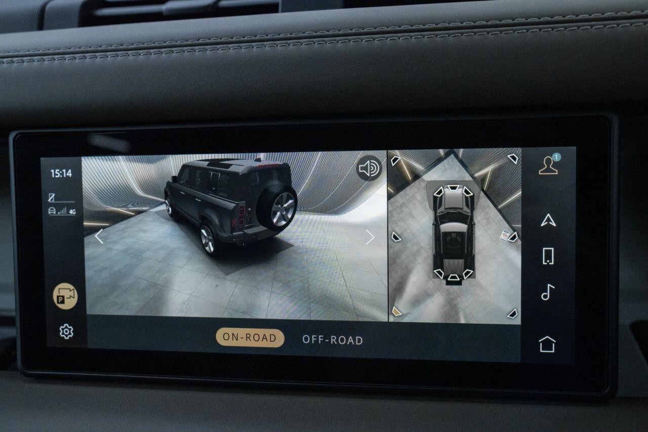 Land Rover Defender view 22