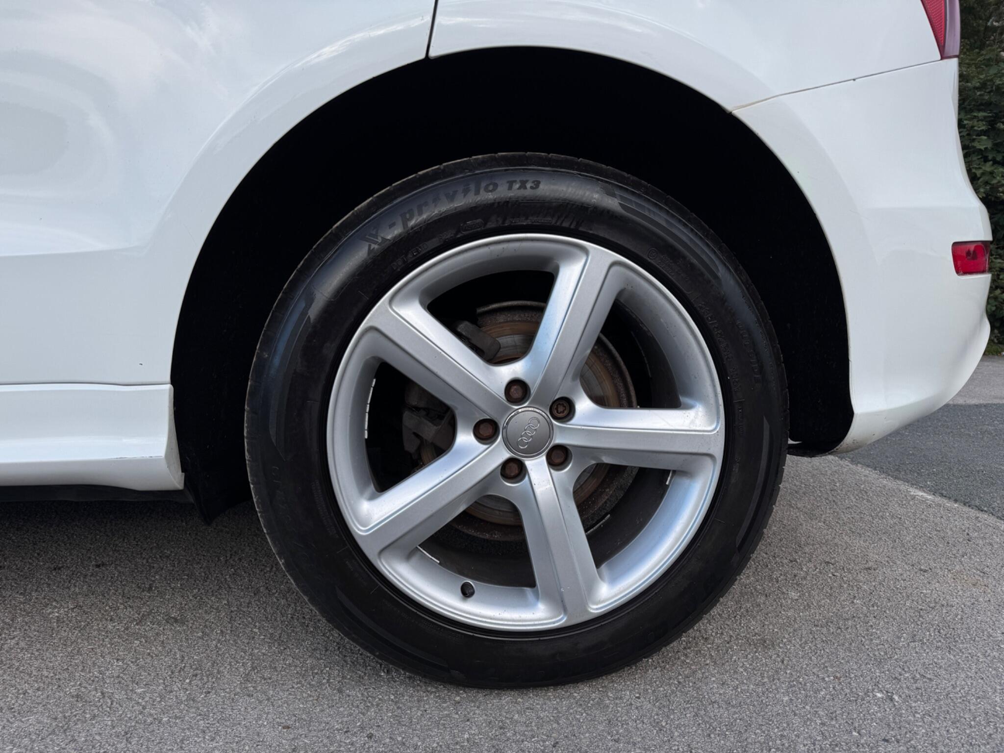 Audi Q5 view 31