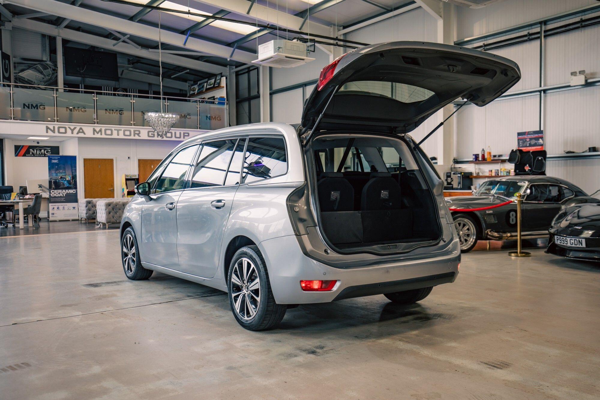 Citroen Grand C4 Picasso view 30