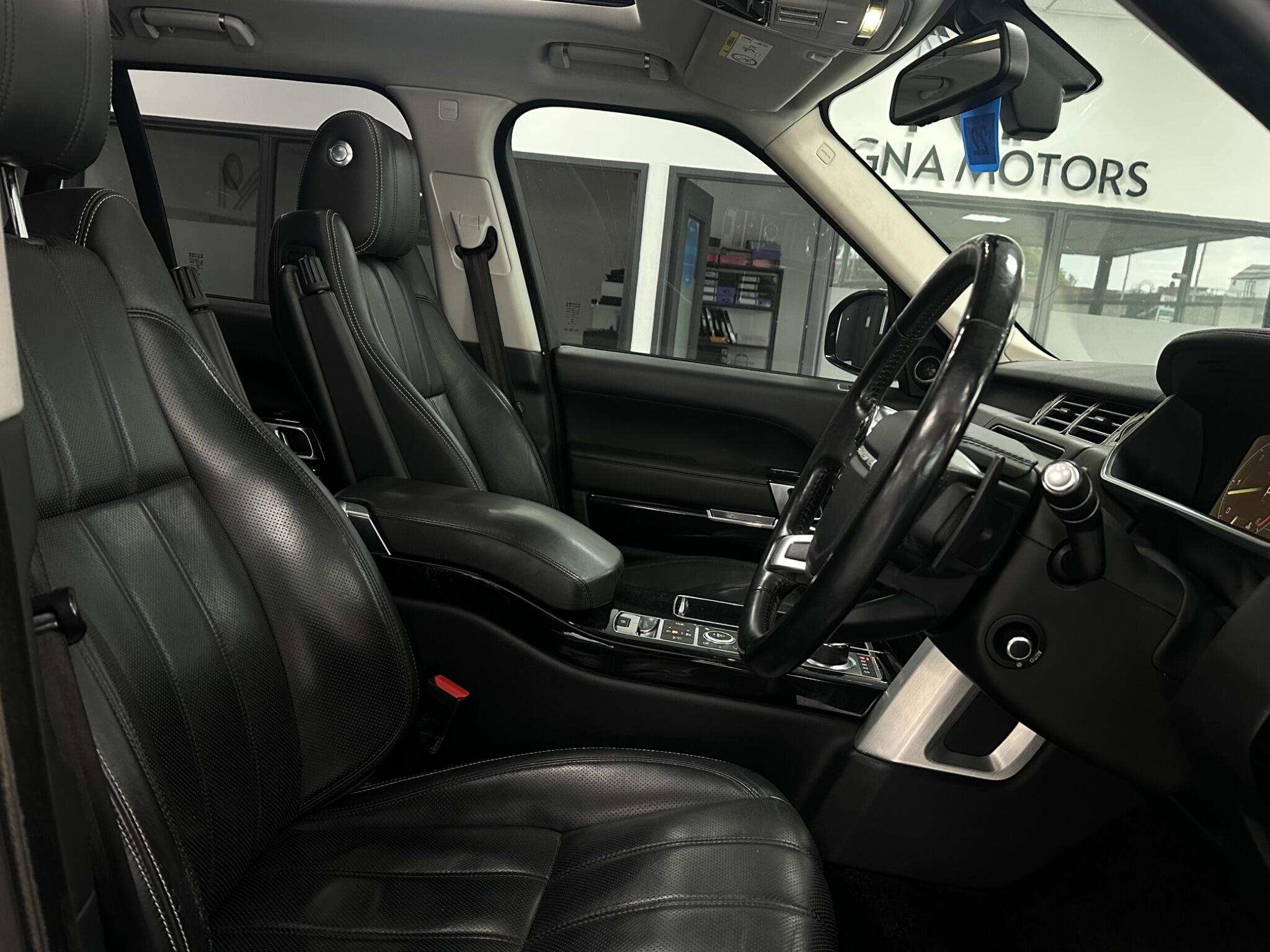 Land Rover Range Rover view 22