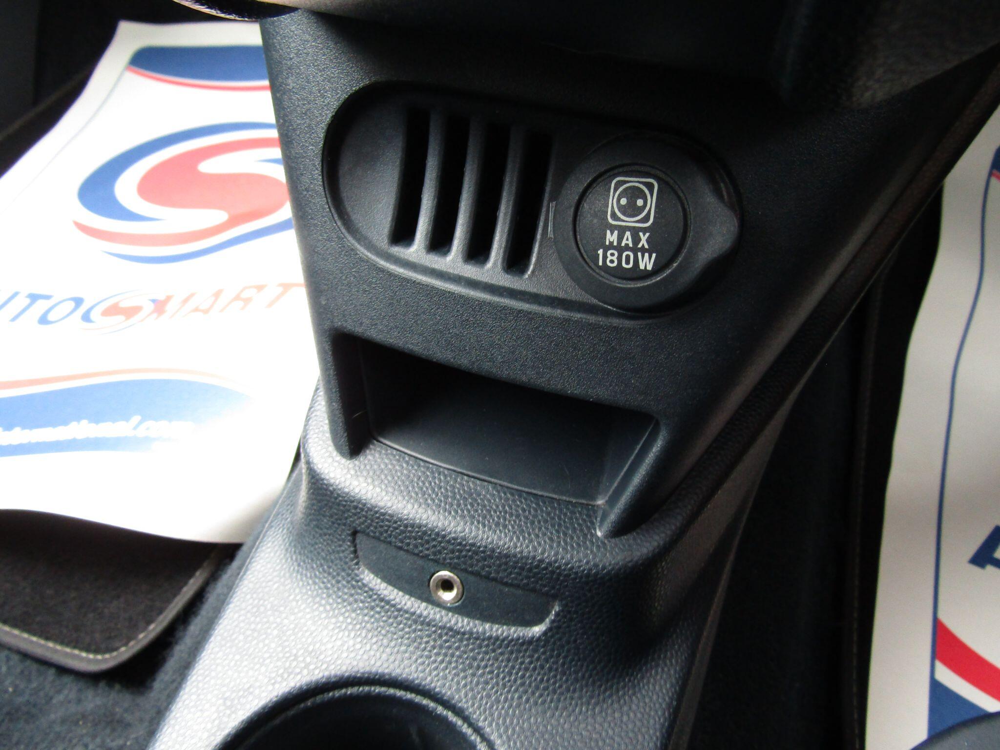 Ford Edge view 11