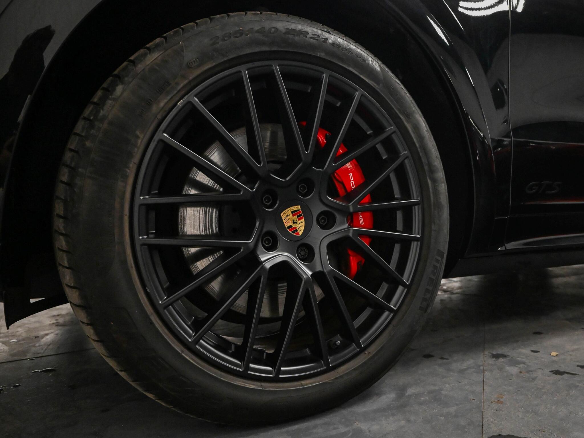 Porsche Cayenne view 50