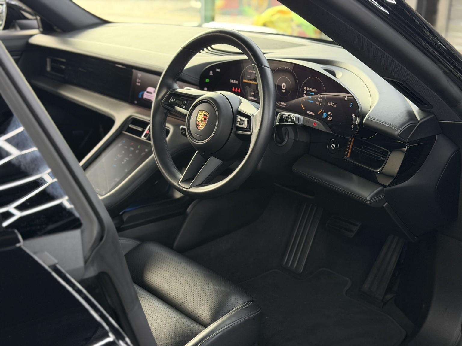 Porsche Taycan view 40
