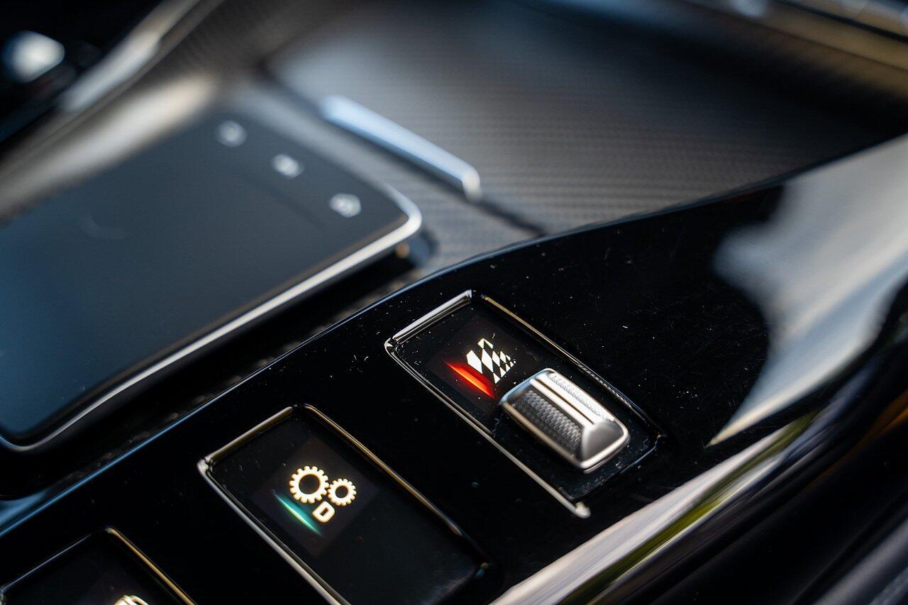 Mercedes-Benz Amg GT view 70