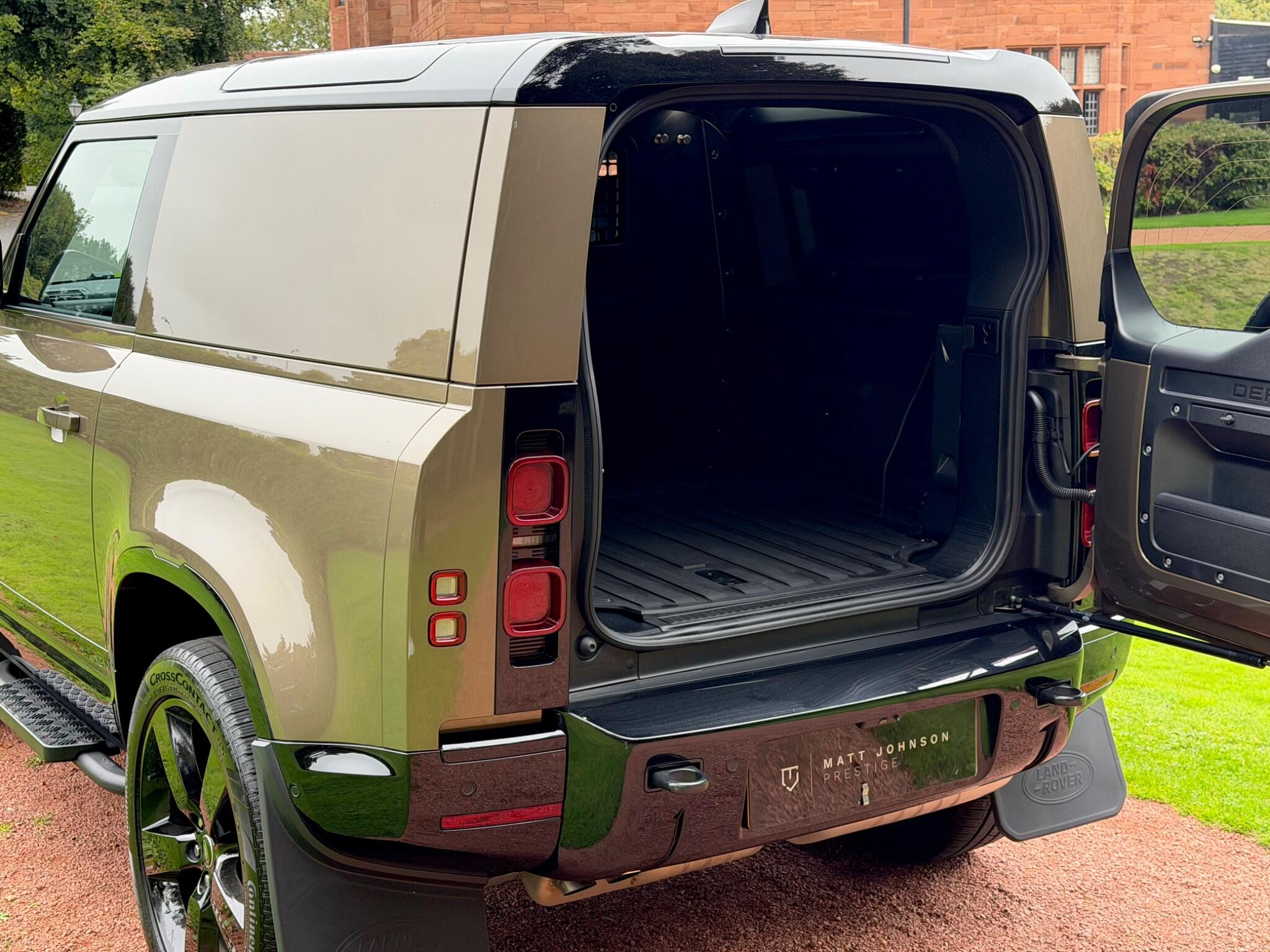 Land Rover Defender view 21