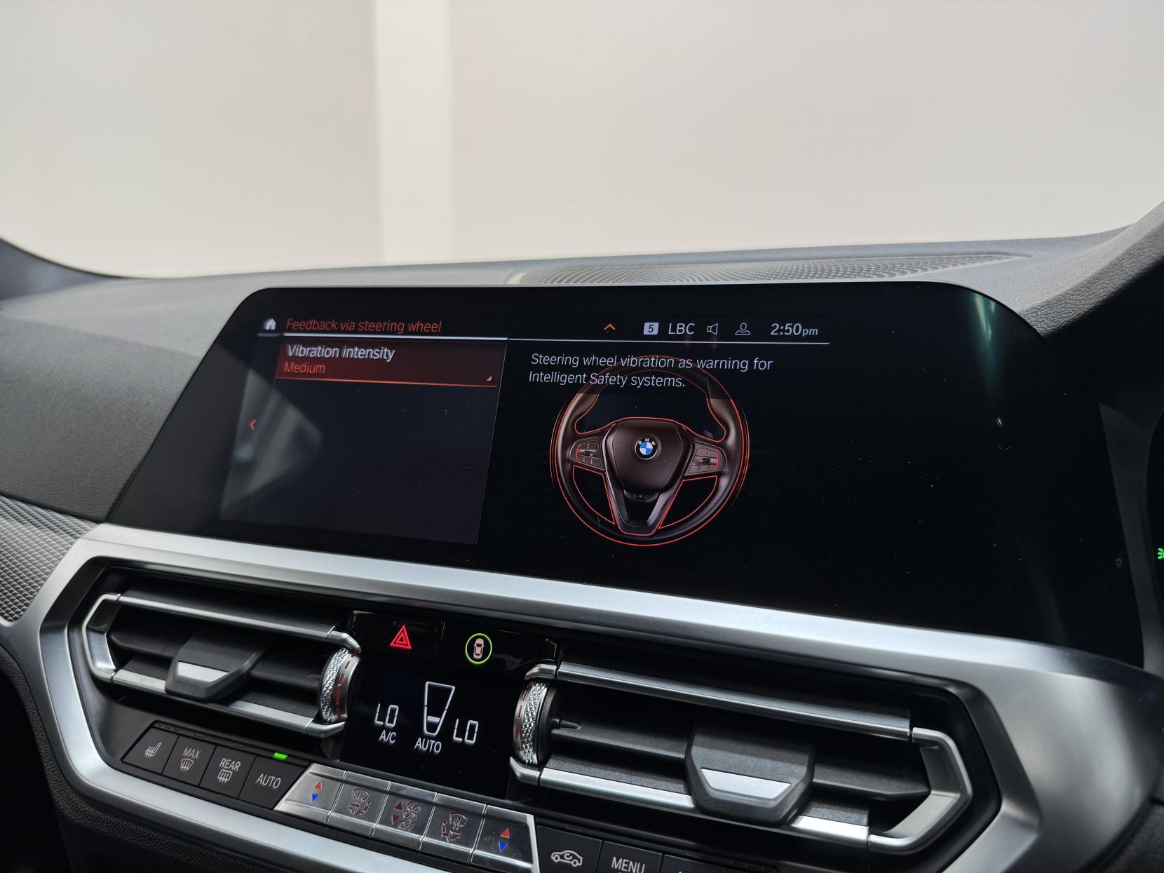 BMW 3 Series view 36