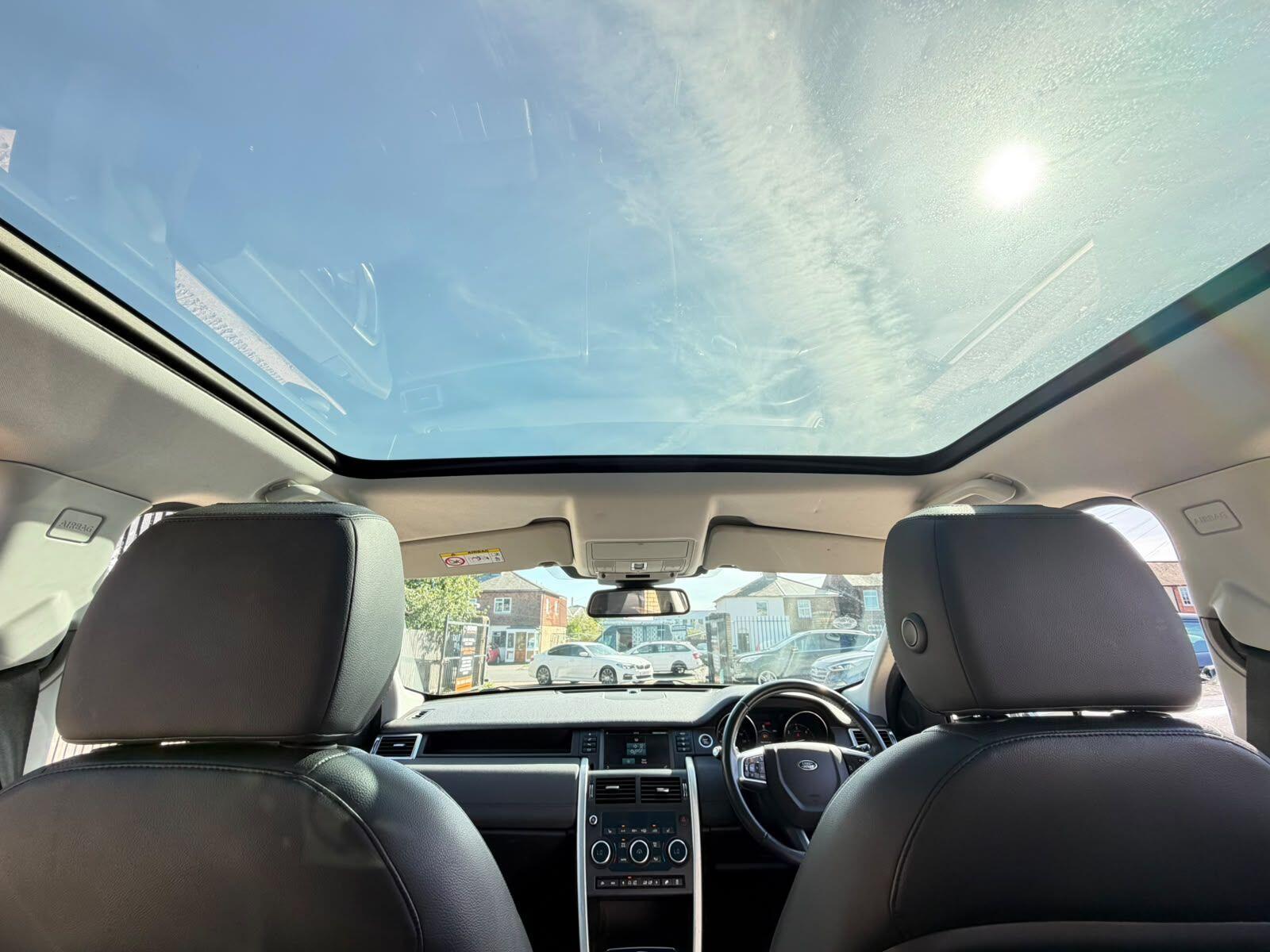 Land Rover Discovery Sport view 23
