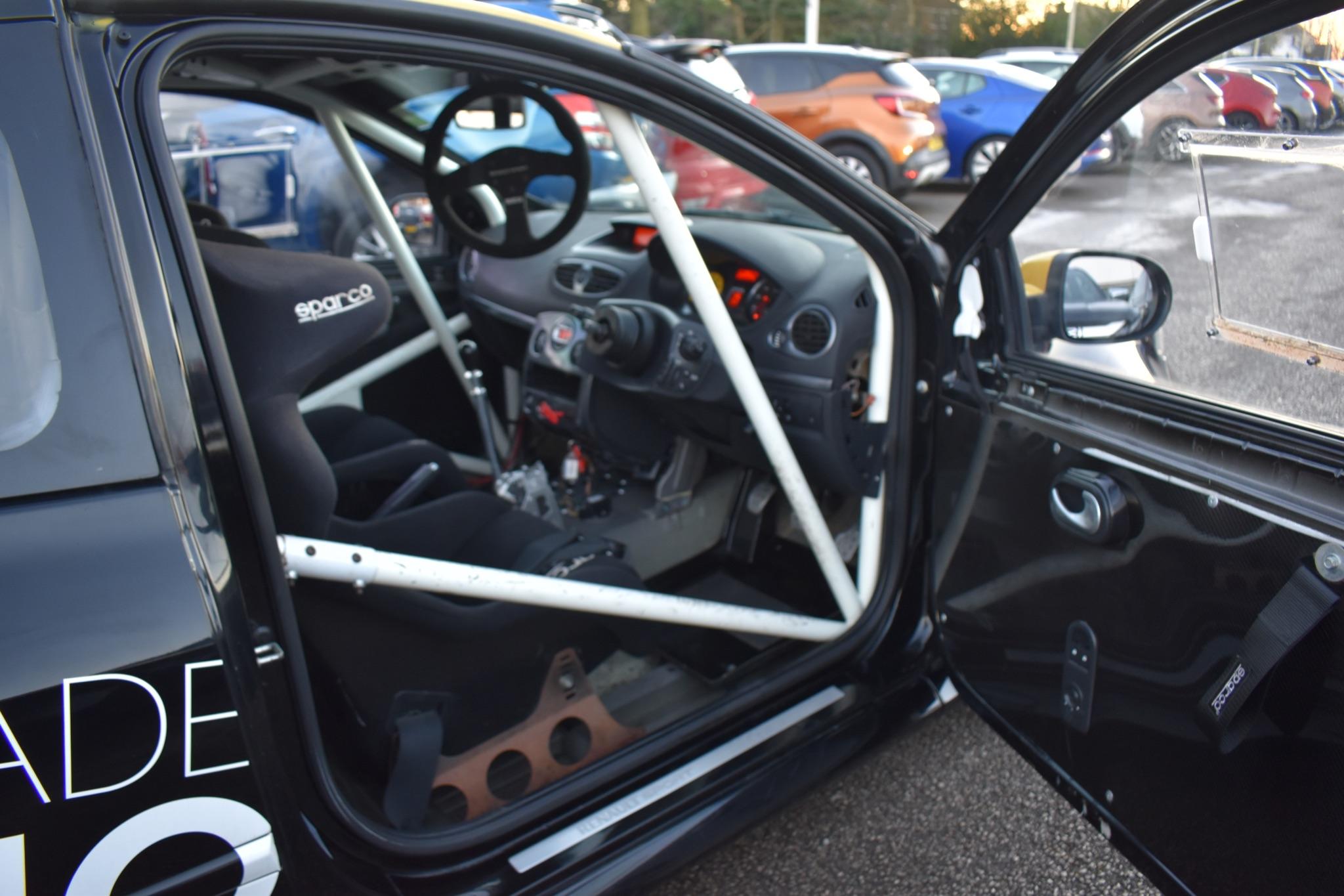 Clio - 2.0 Renaultsport Euro 5 3dr - Image 16