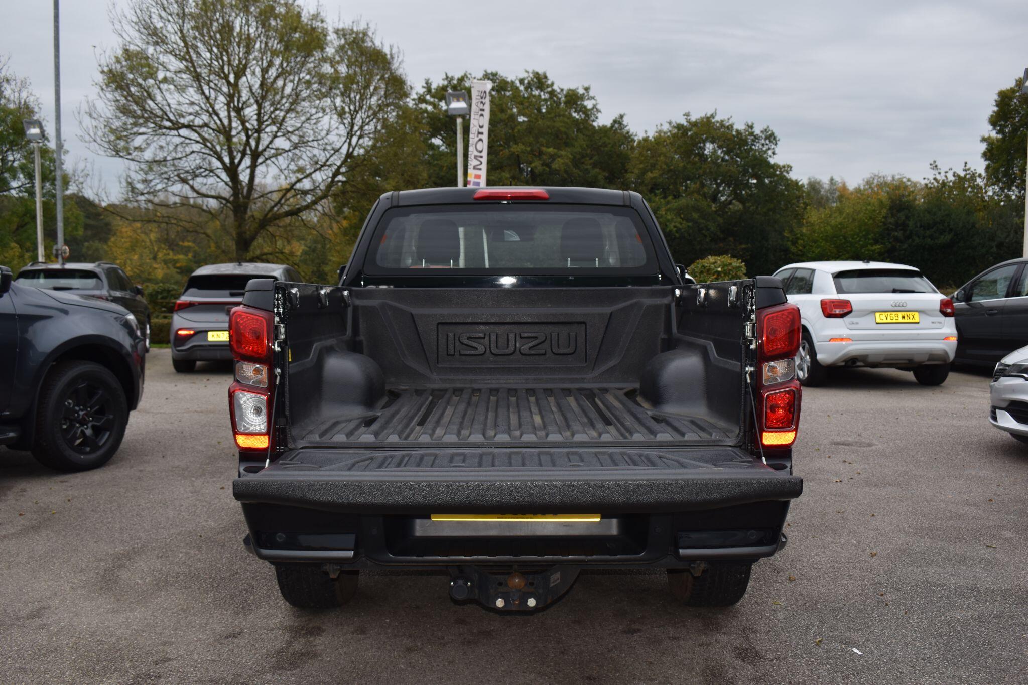 D-Max - 1.9 TD DL20 Auto 4WD Euro 6 (s/s) 2dr - Image 4