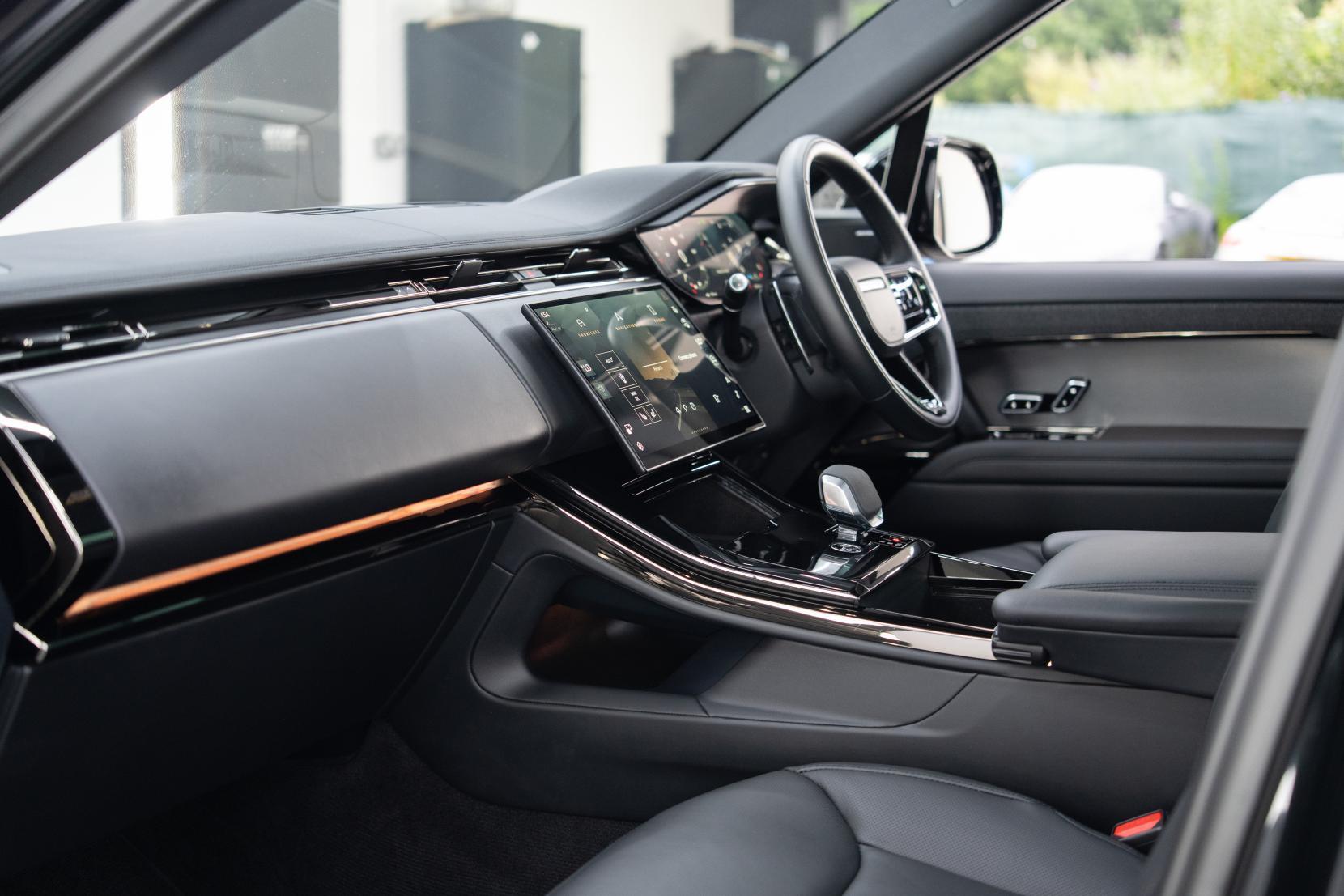 Land Rover Range Rover Sport view 6