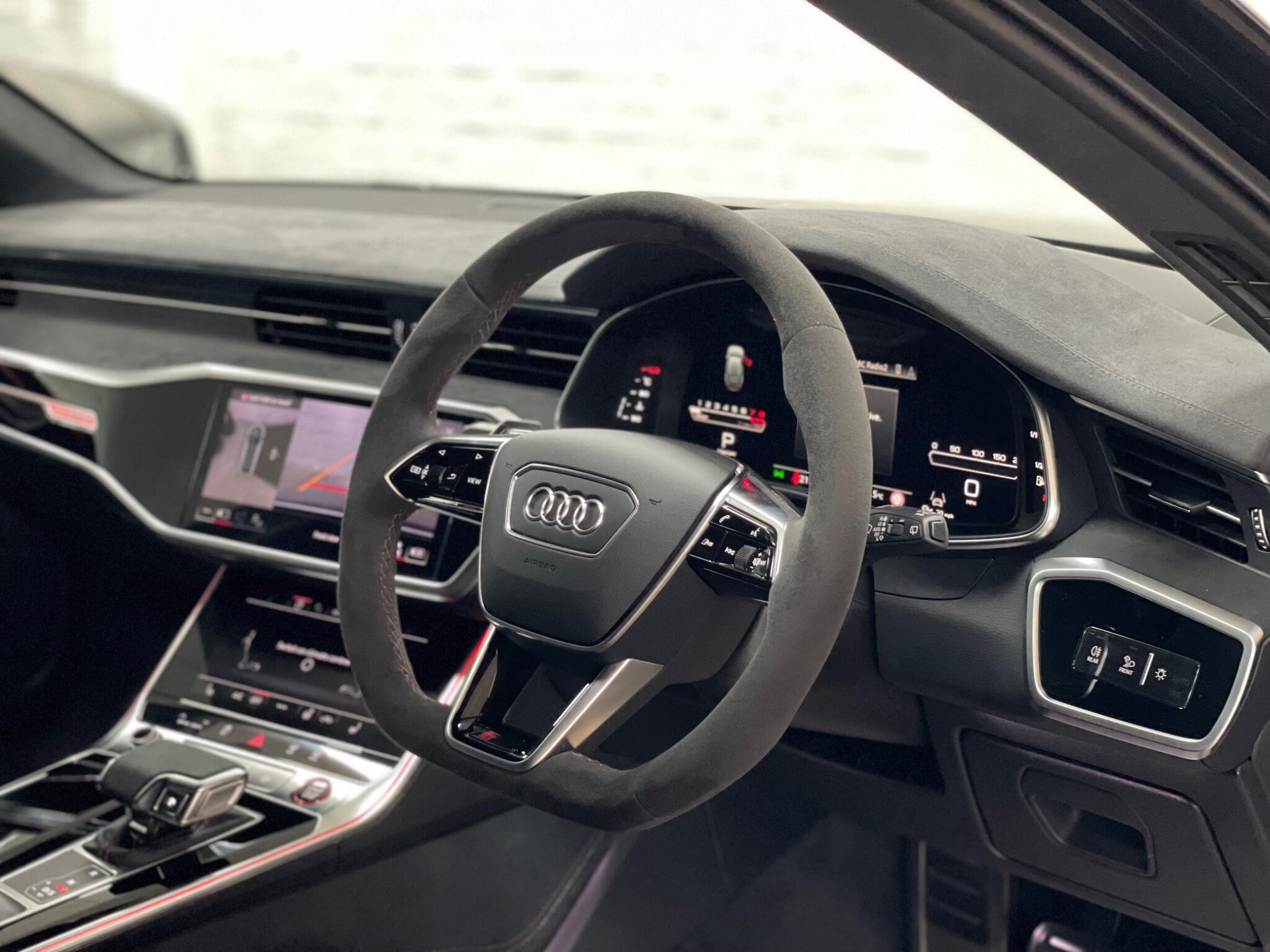 Audi RS6 view 15
