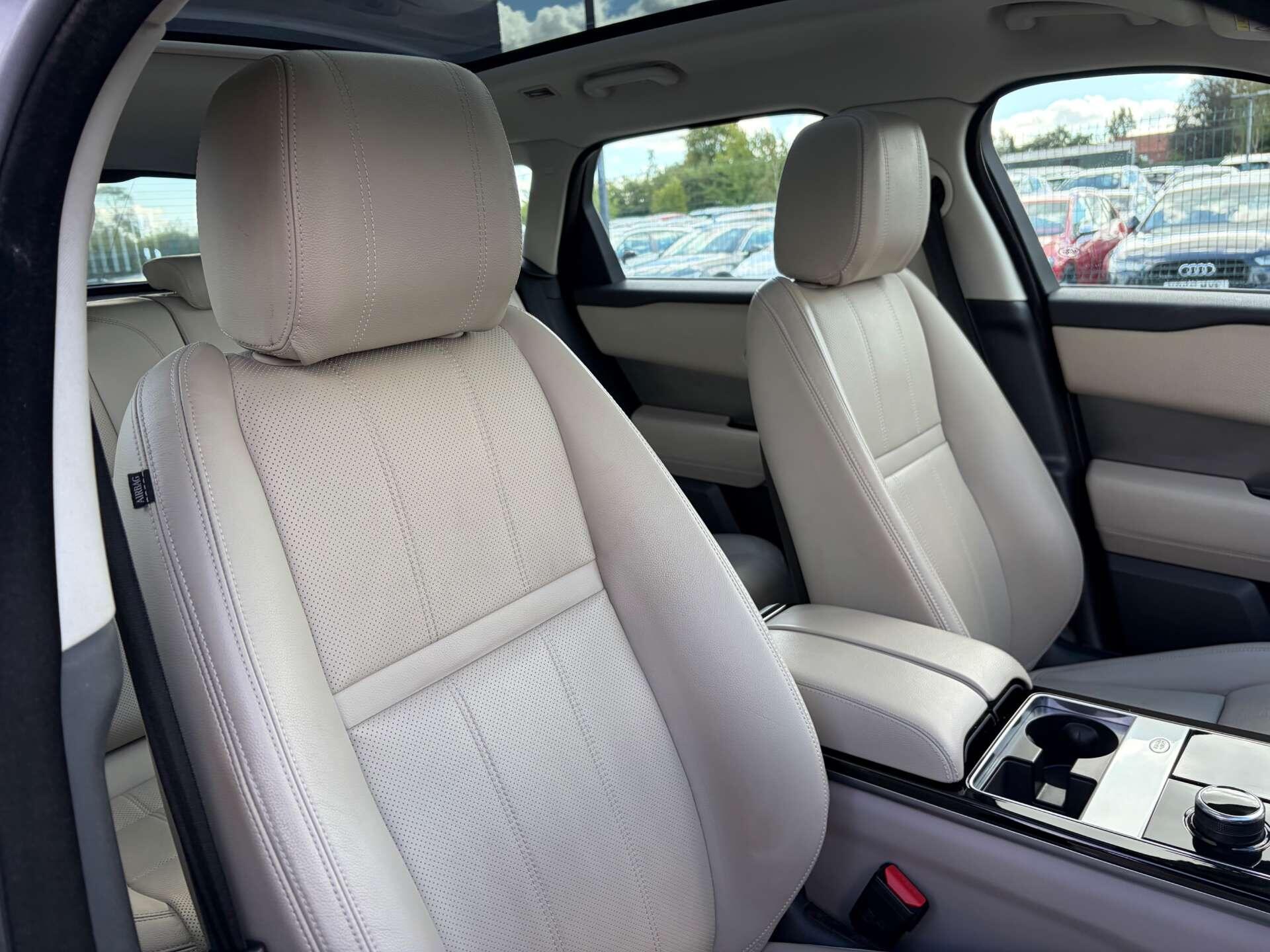 Land Rover Range Rover Velar view 37
