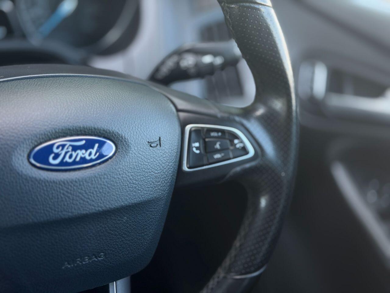 Ford Focus view 23