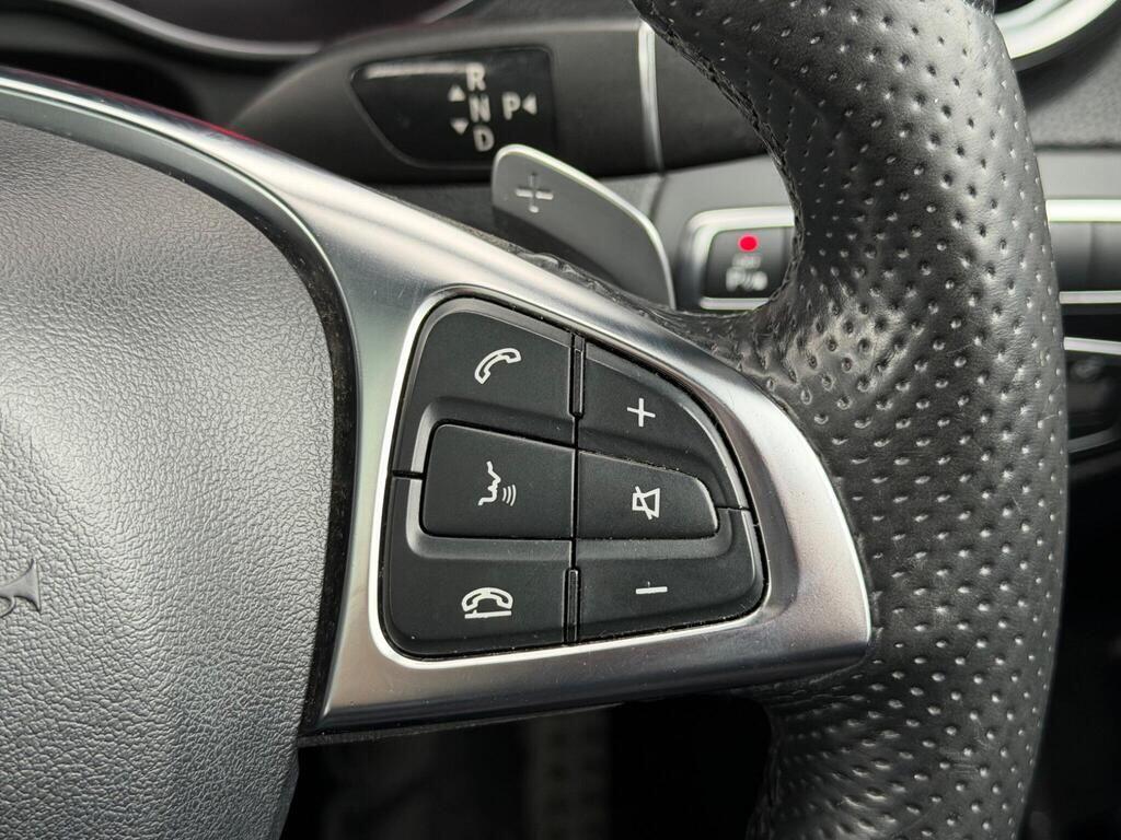 Mercedes-Benz GLC view 28