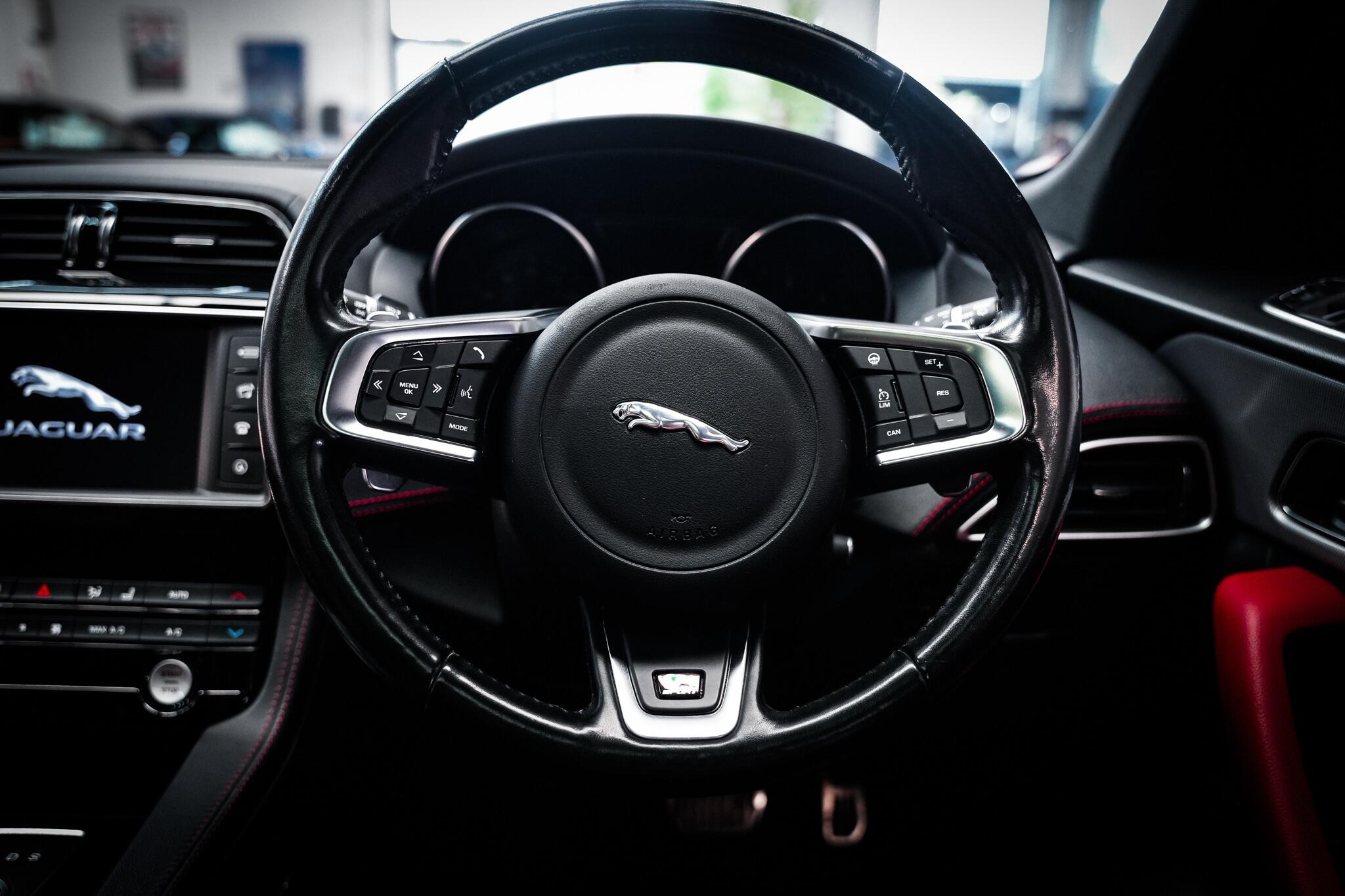 Jaguar F-Pace view 20
