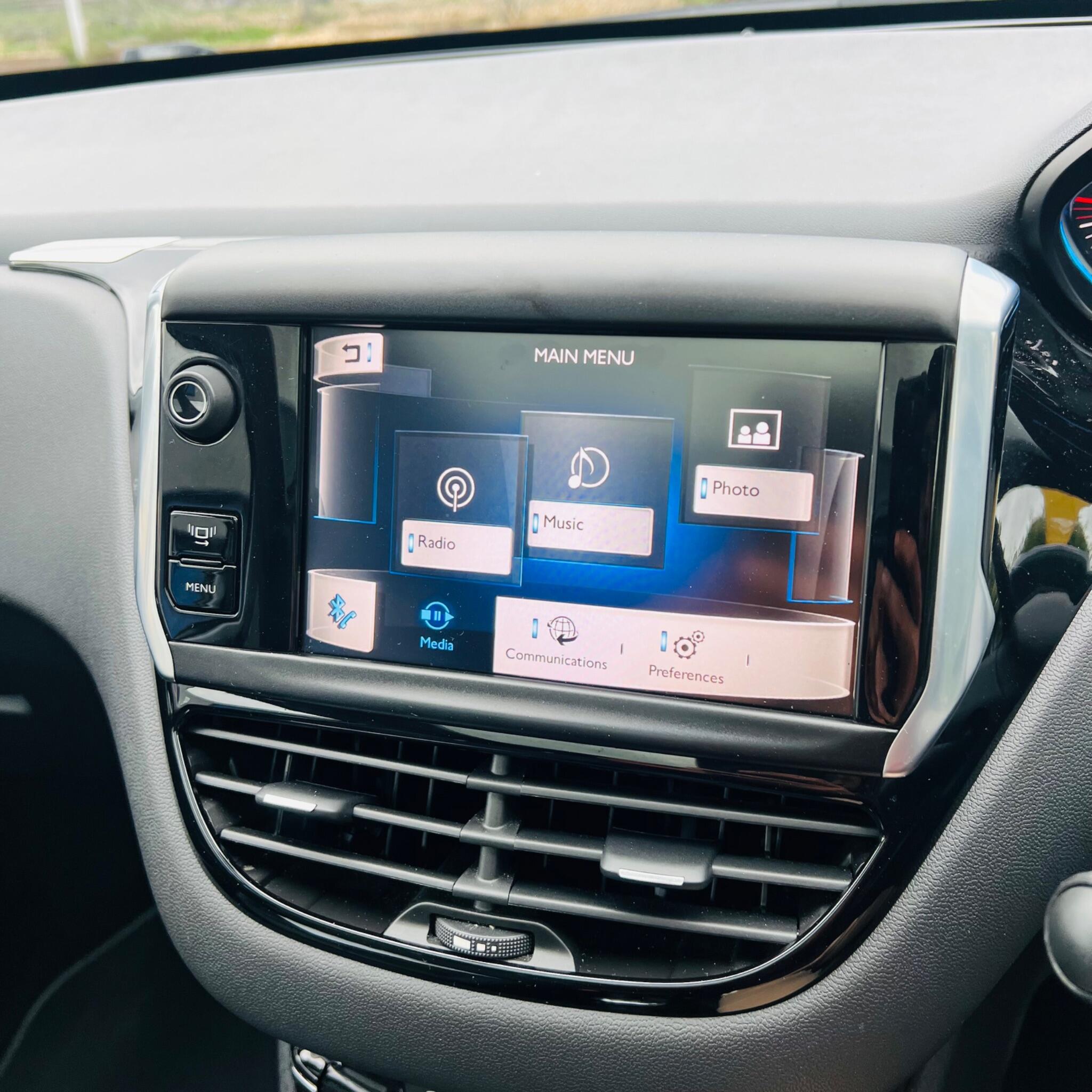 Peugeot 208 view 23