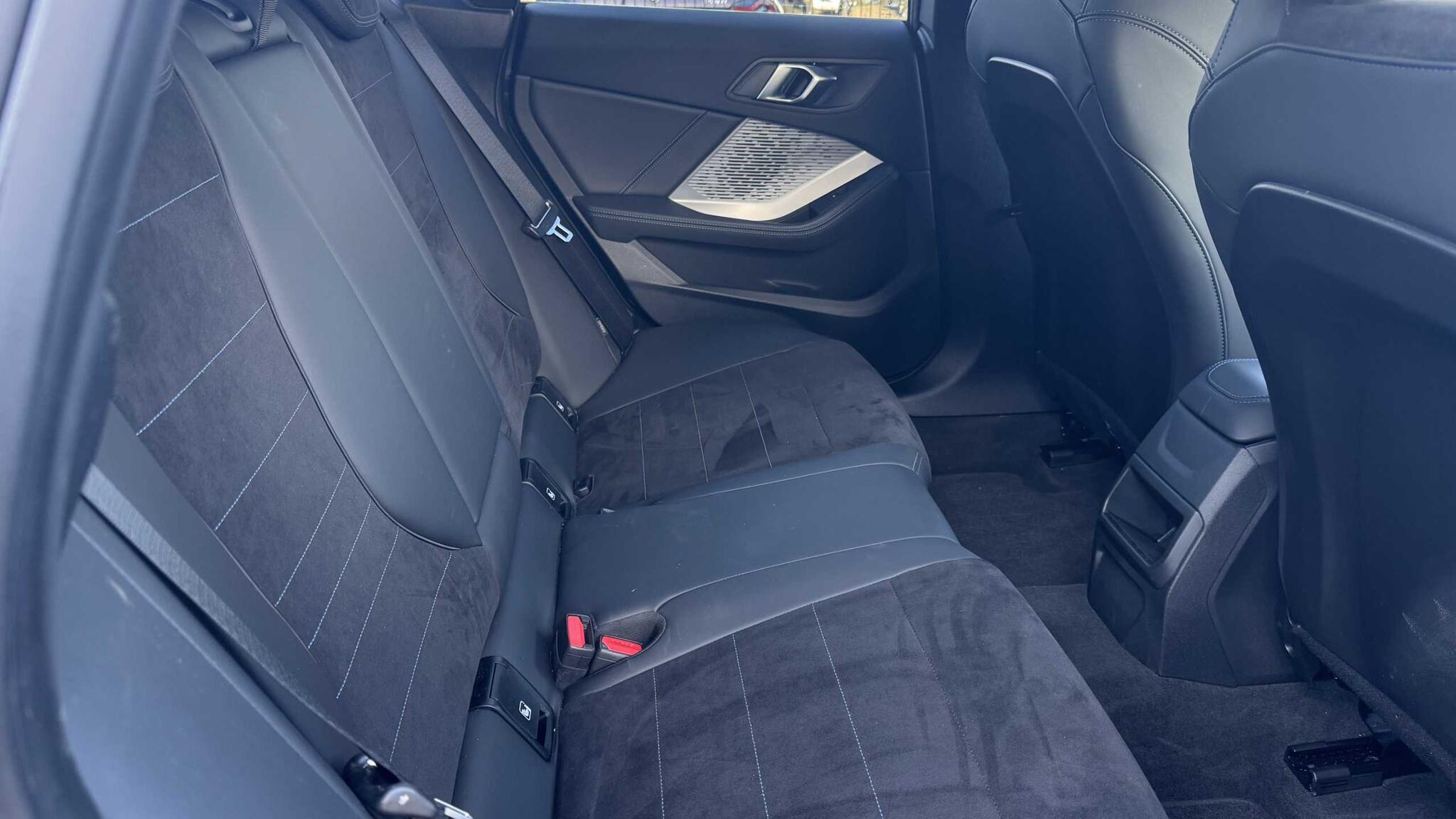 BMW 2 Series view 8