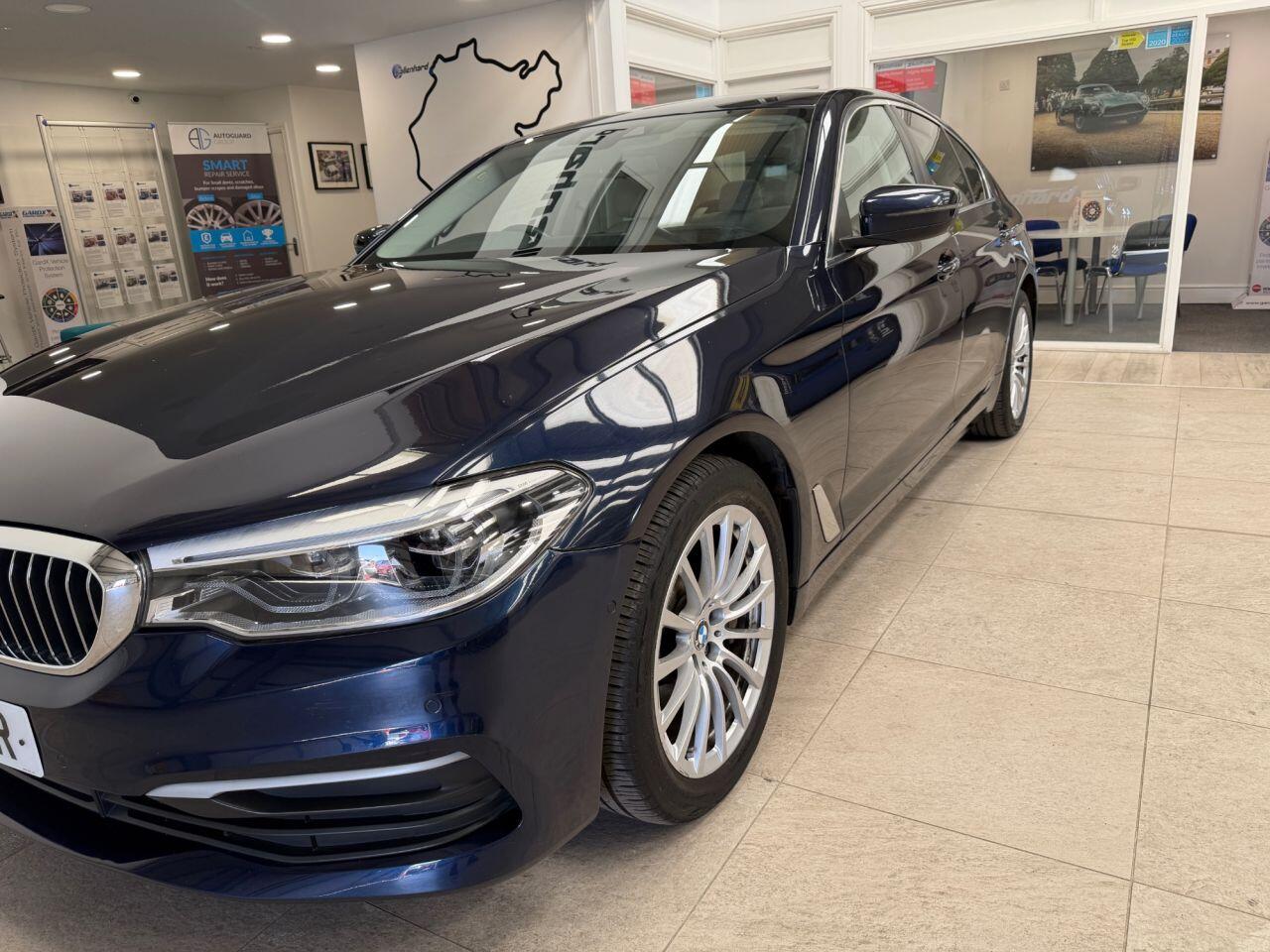 BMW 5 Series view 14