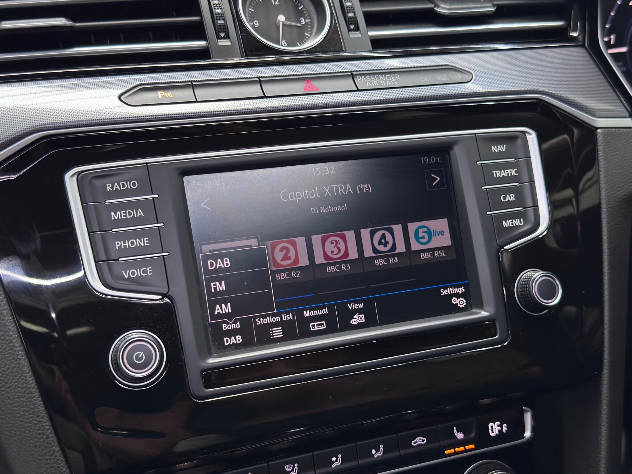 Volkswagen Passat view 37