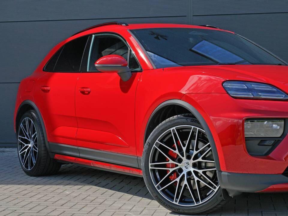 Porsche Macan view 50