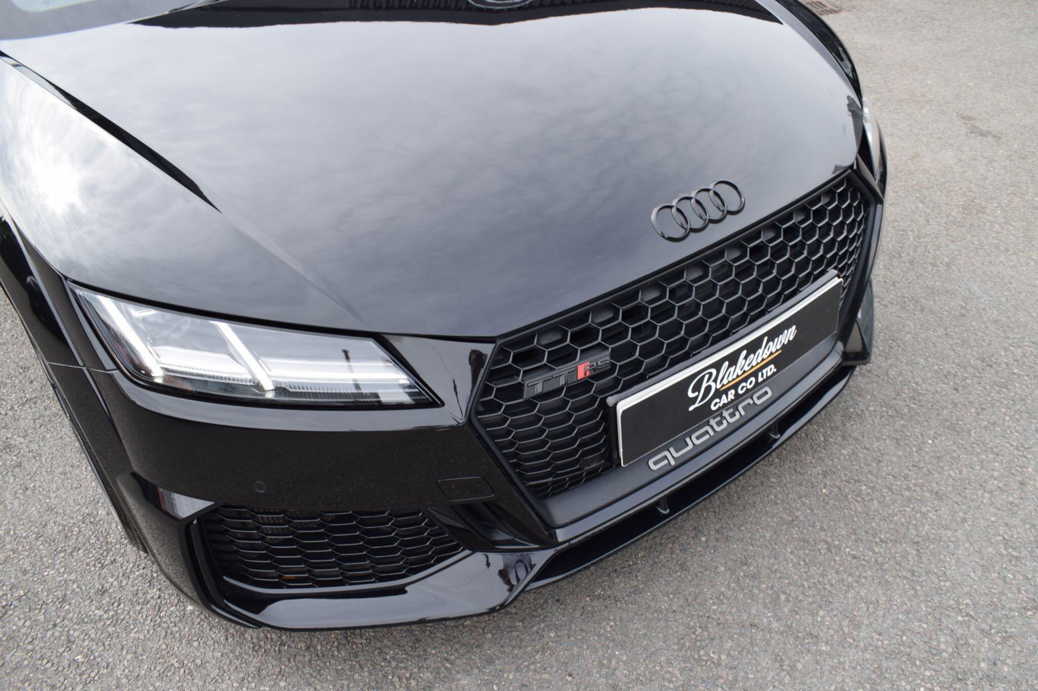Audi TT RS view 39
