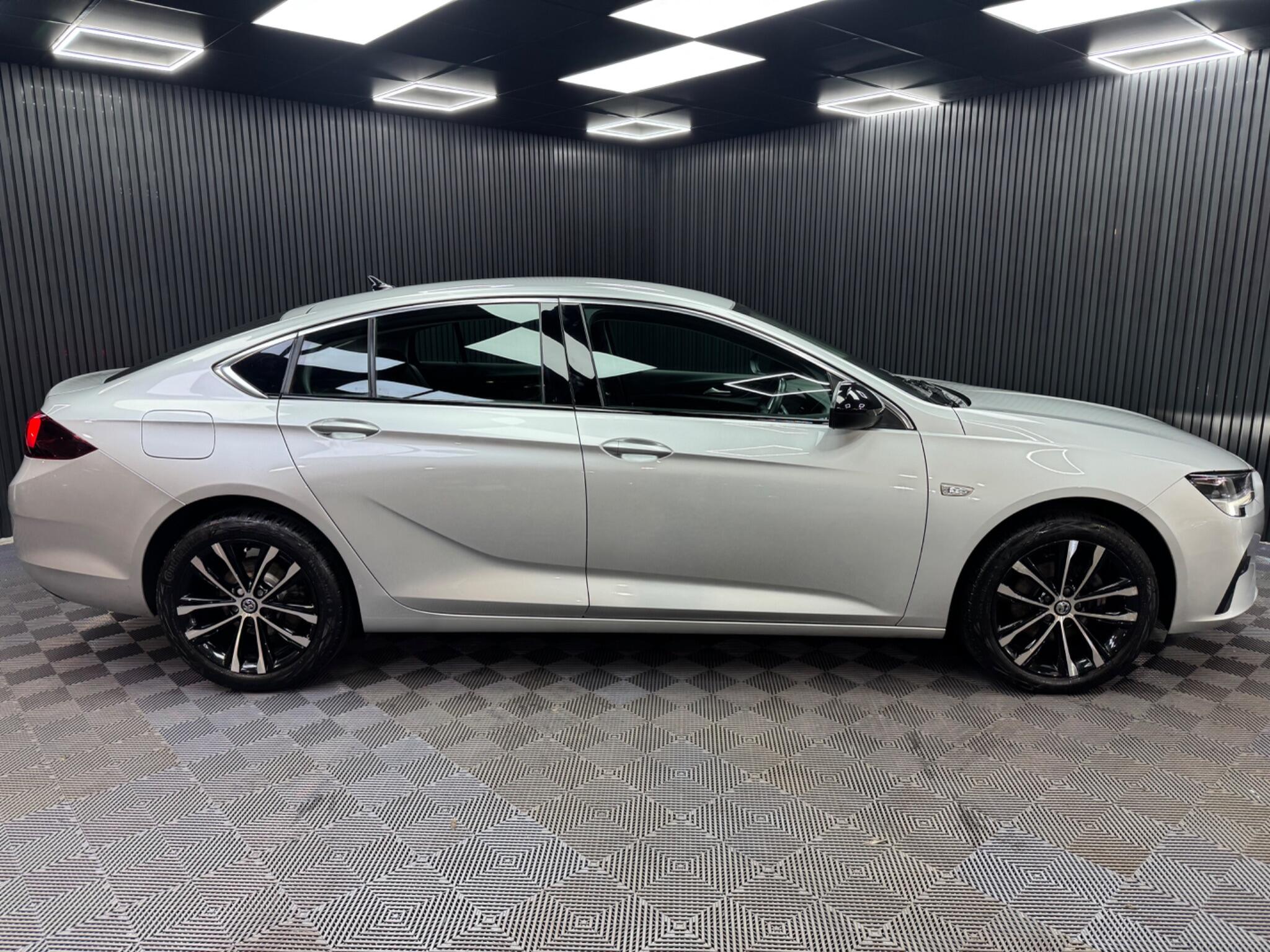 Vauxhall Insignia view 2