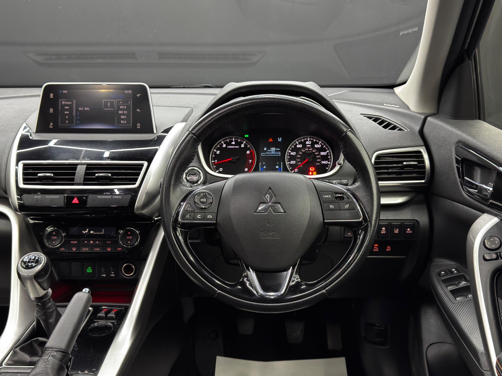Mitsubishi Eclipse Cross view 18