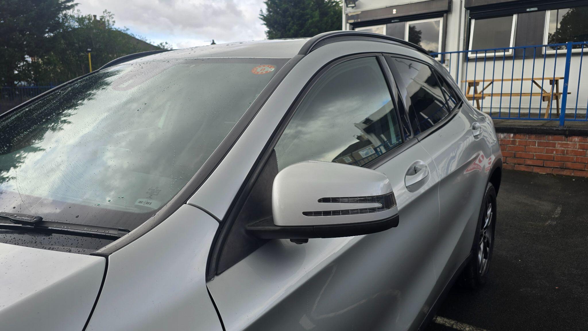 Mercedes-Benz GLA view 28