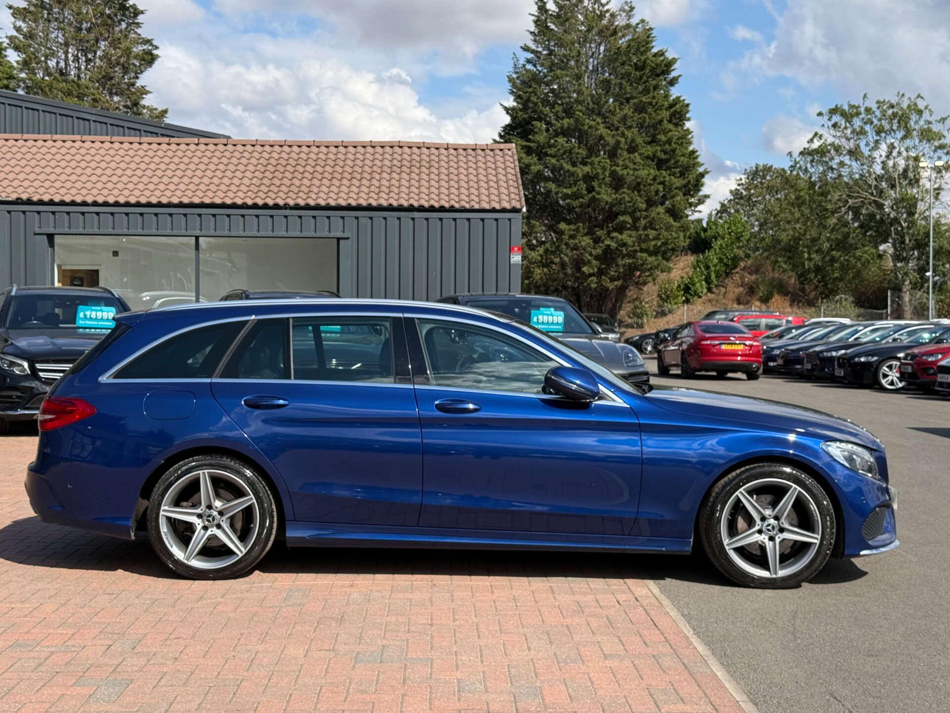 Mercedes-Benz C-Class view 15