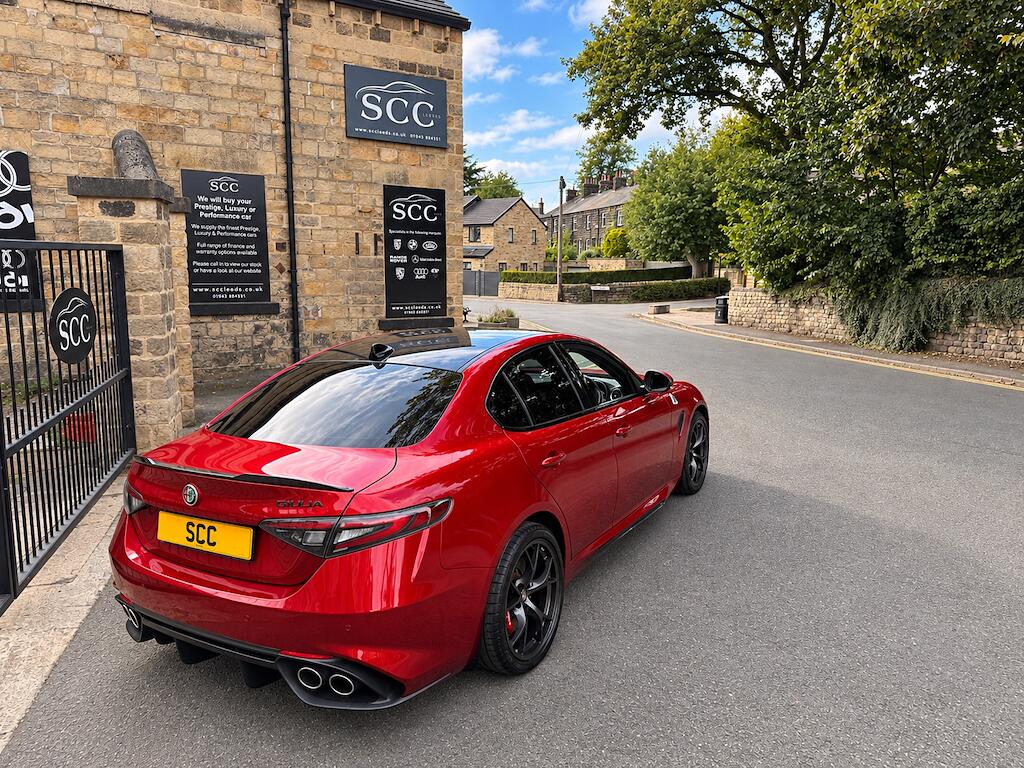 Alfa Romeo Giulia view 9