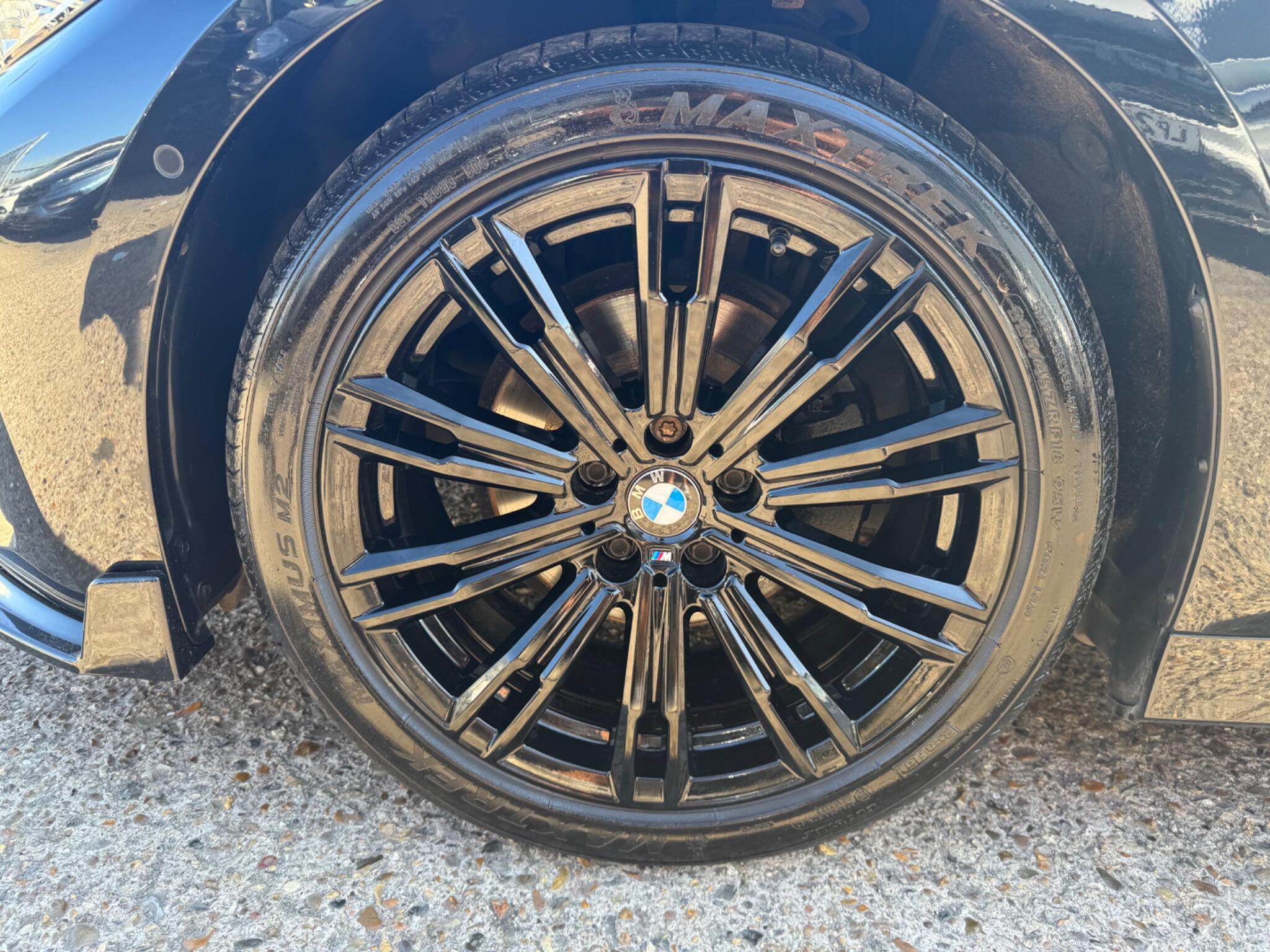 BMW 3 Series view 36