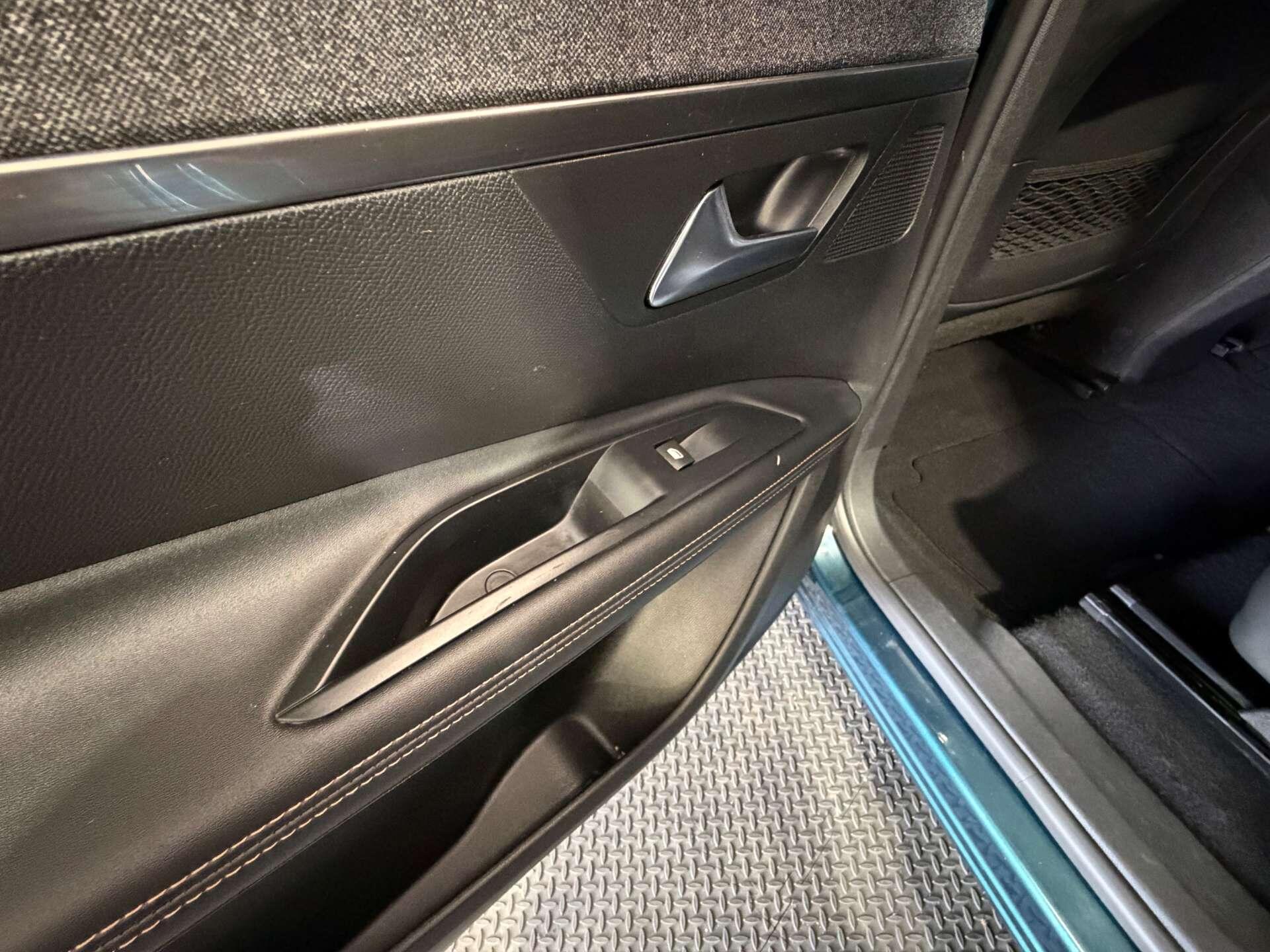 Peugeot 5008 view 65