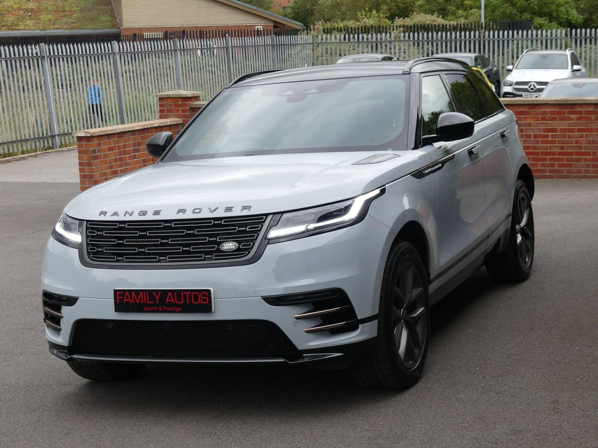 Land Rover Range Rover Velar view 3