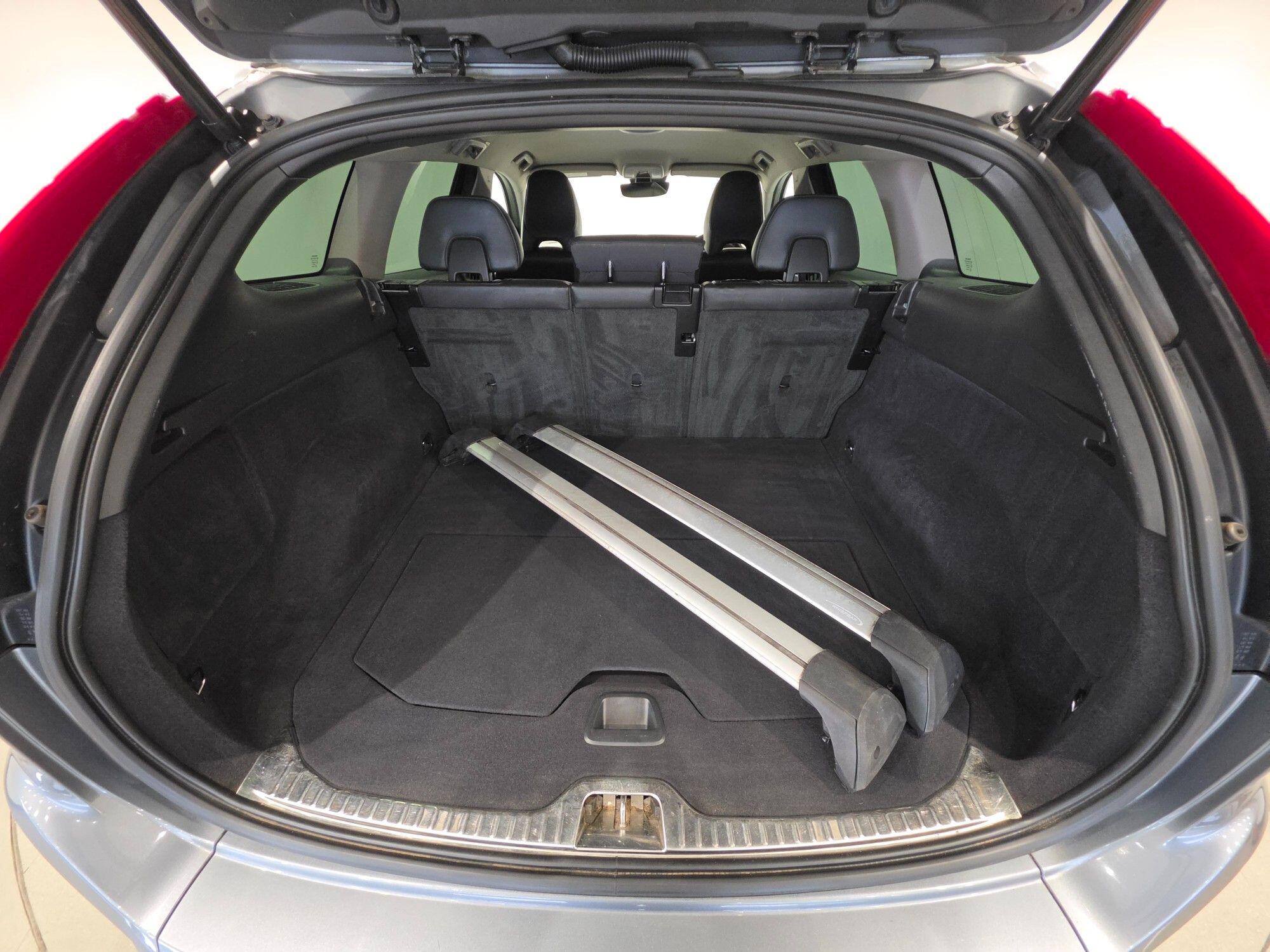 Volvo XC60 view 49