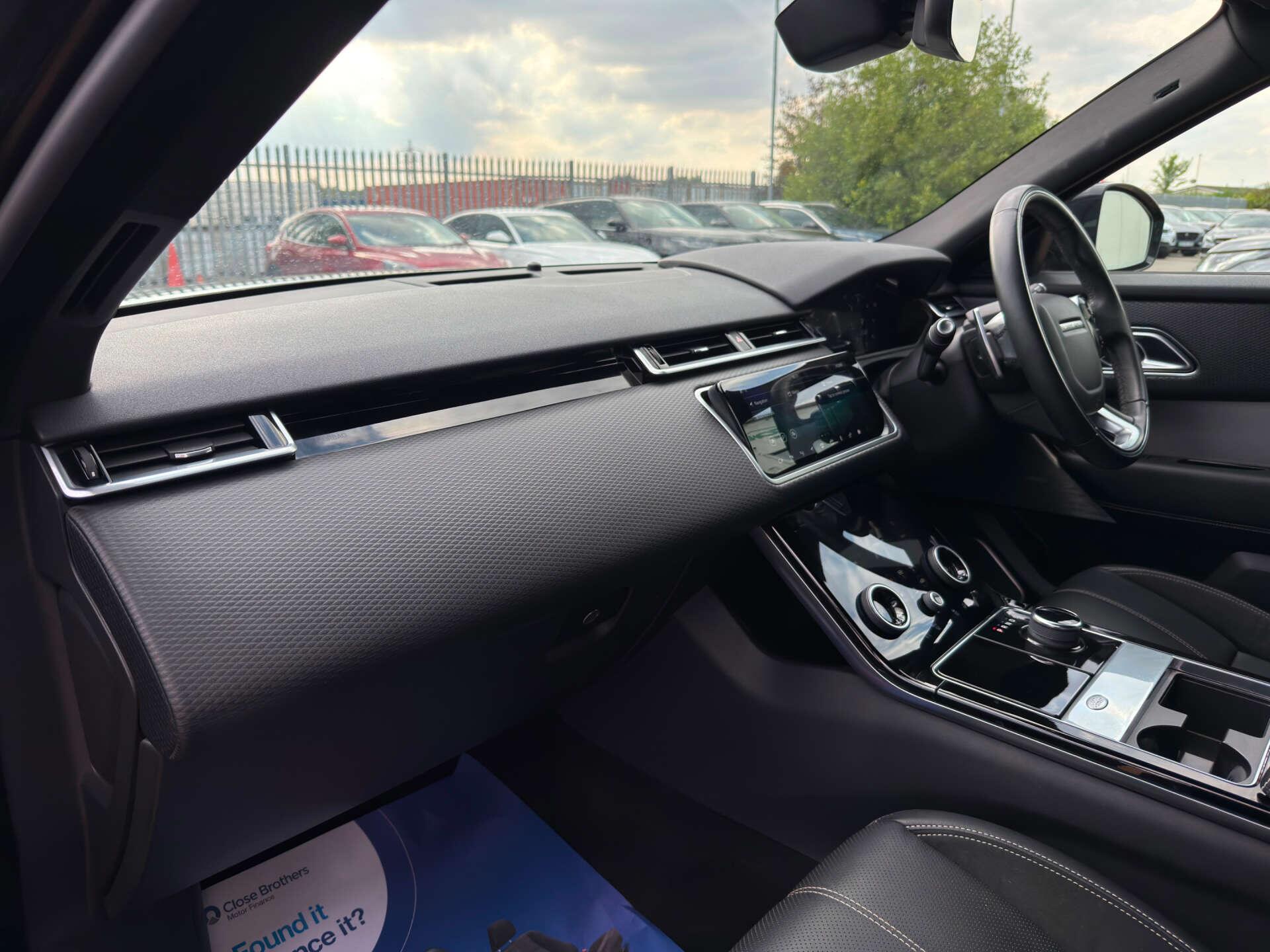 Land Rover Range Rover Velar view 40